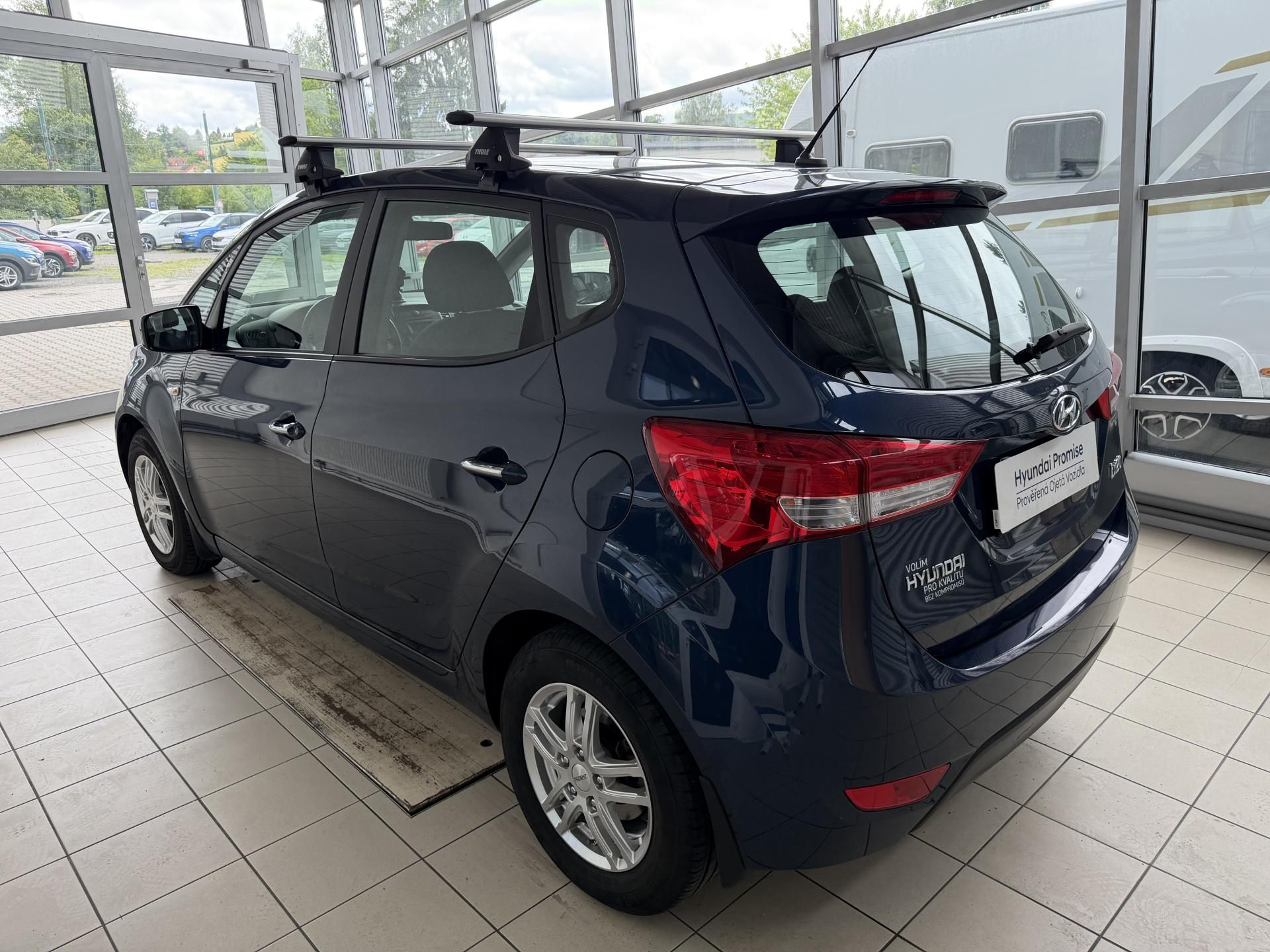 Hyundai ix20, 1.4I 66kW Trikolor Essential - fotka 6