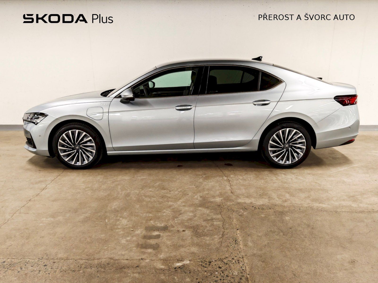 Škoda Superb, iV 1.5 TSI 150 kW DSG L&K - fotka 3