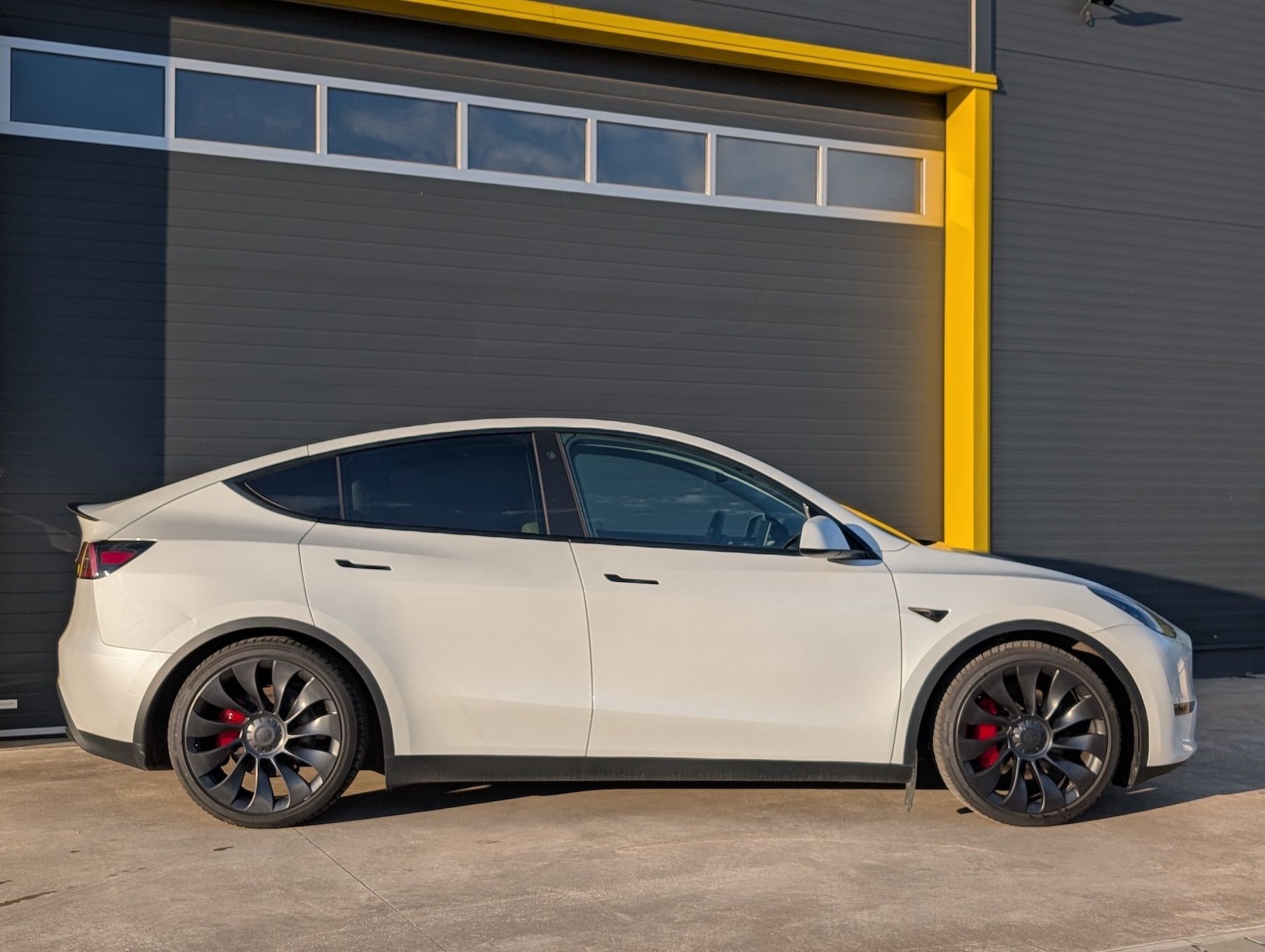 Tesla Model Y, Performance AWD, tažné, CZ - fotka 6