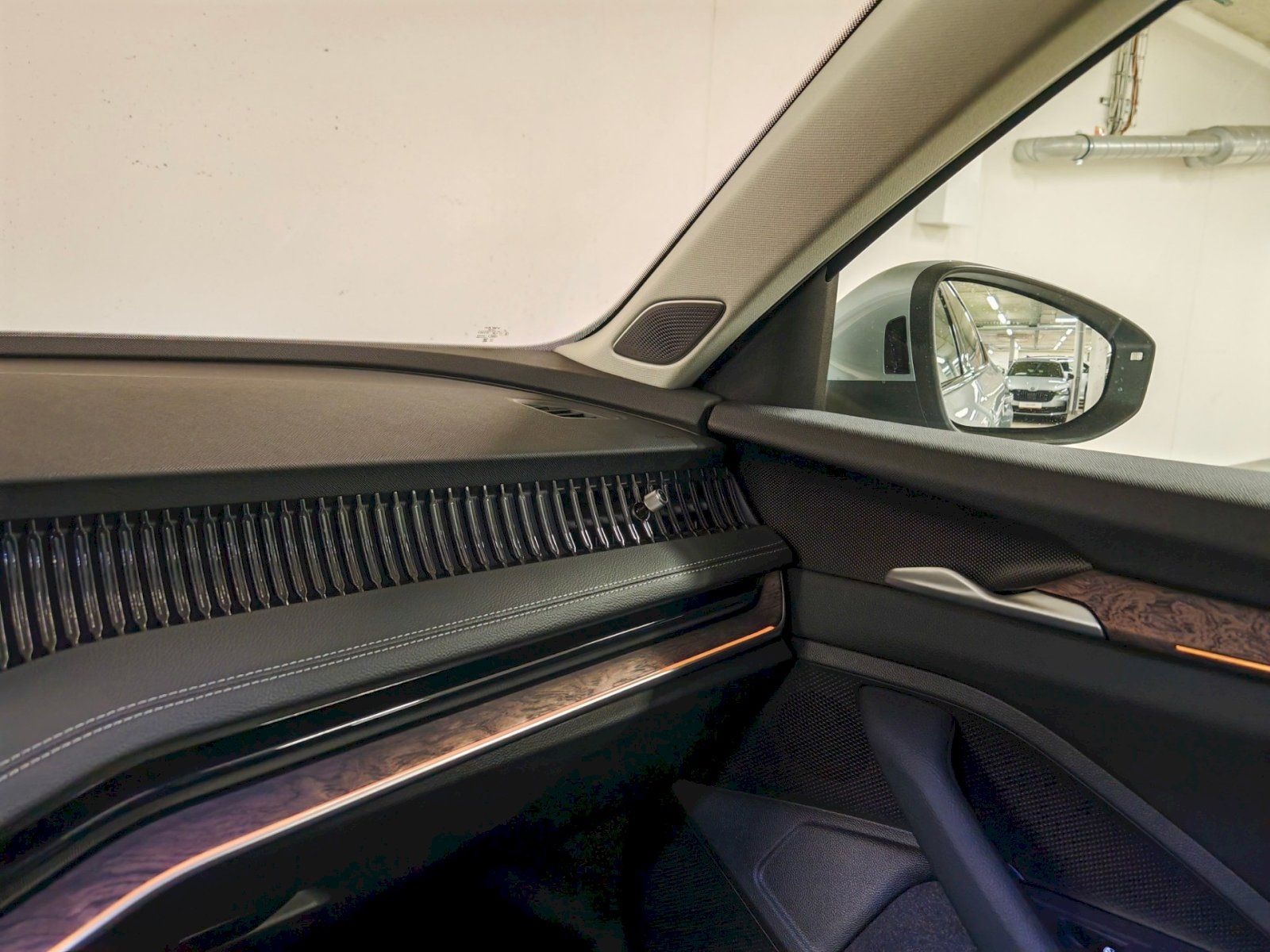 Škoda Superb, iV 1.5 TSI 150 kW DSG L&K - fotka 6