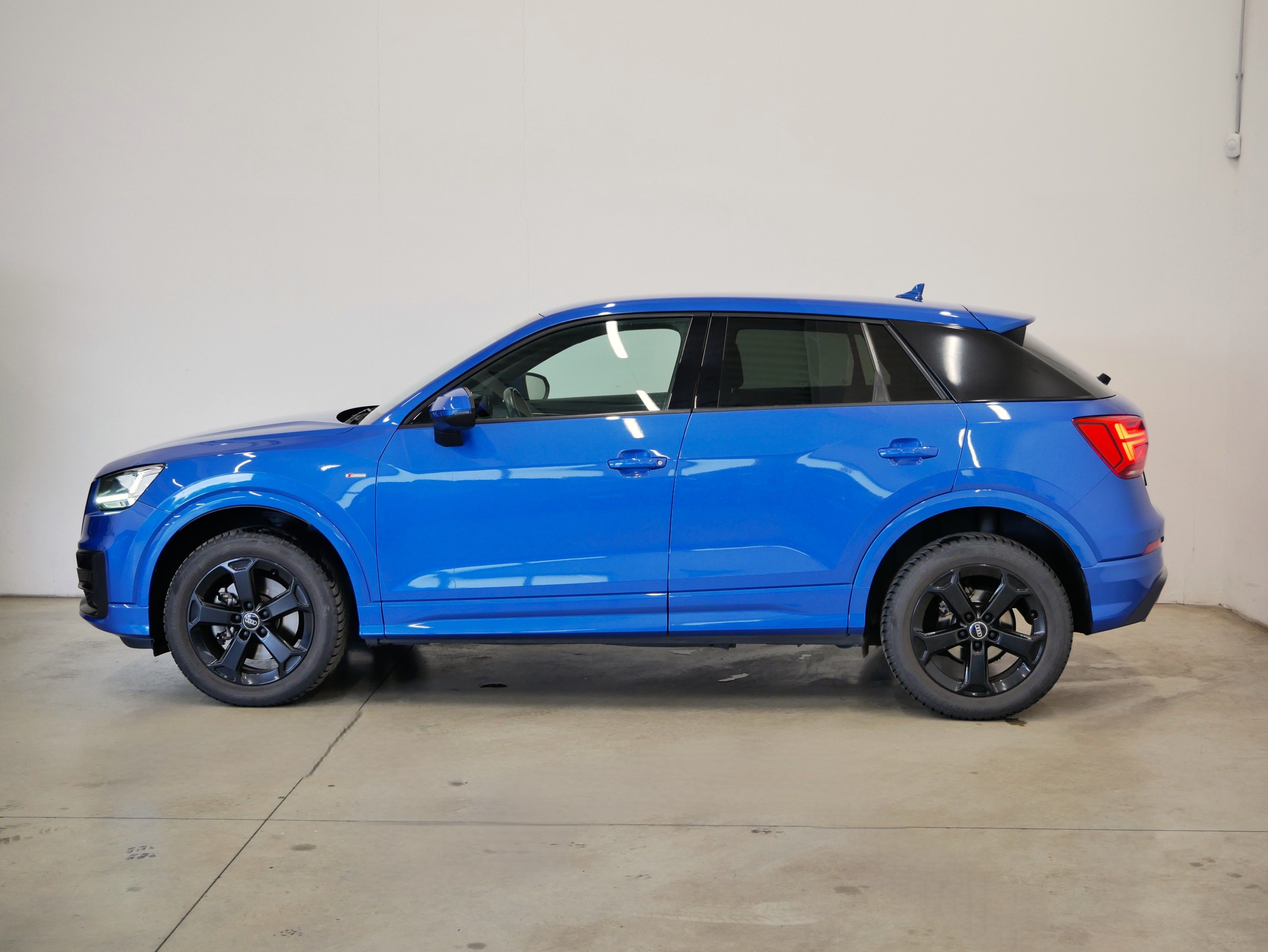 Audi Q2, 1.4 TFSI 110 kW S line - fotka 3