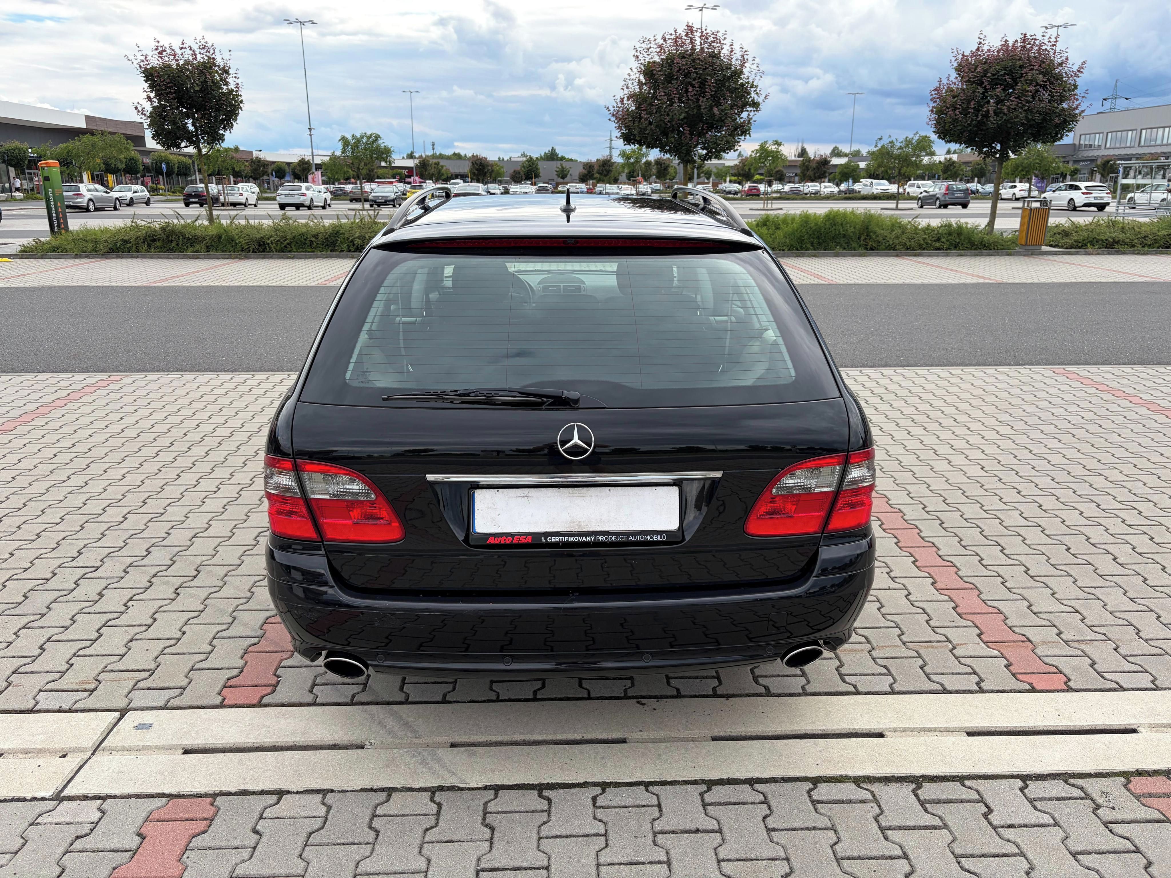 Mercedes-Benz Třídy E, 3.0 CDi 140kw TOP STAV 7 MÍST - fotka 4