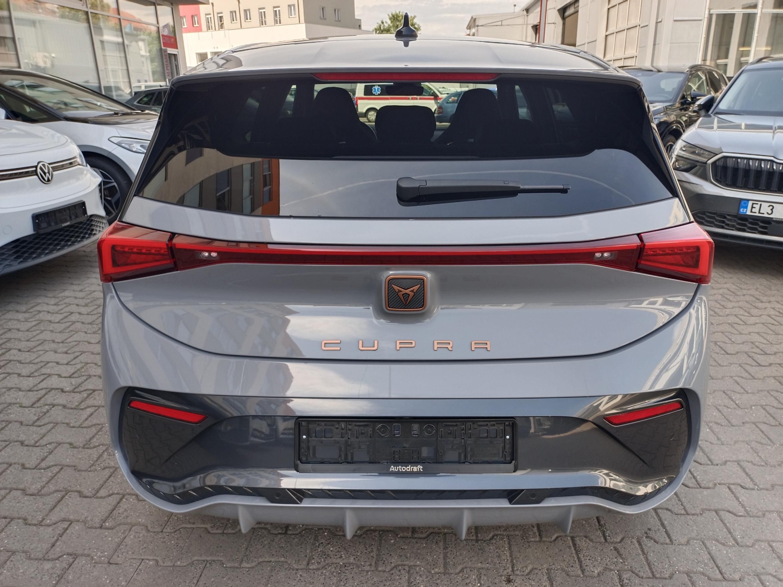 Cupra Born, Born electric 150kW / ALU 19'' - fotka 6