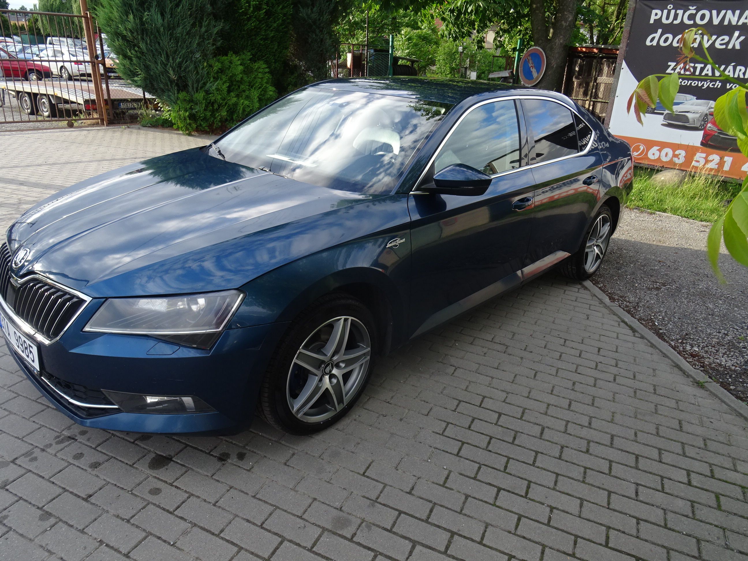 Škoda Superb, 2.0 tdi - fotka 6