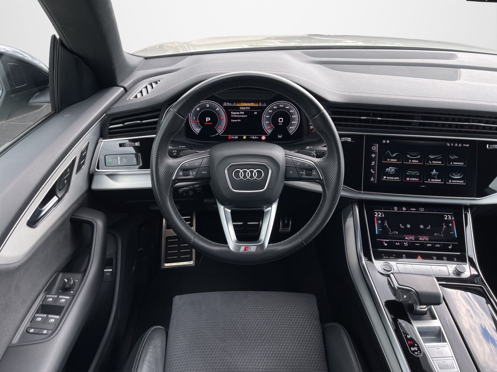Audi Q8, 50 TDI 210 kW Quattro S-Line T - fotka 6