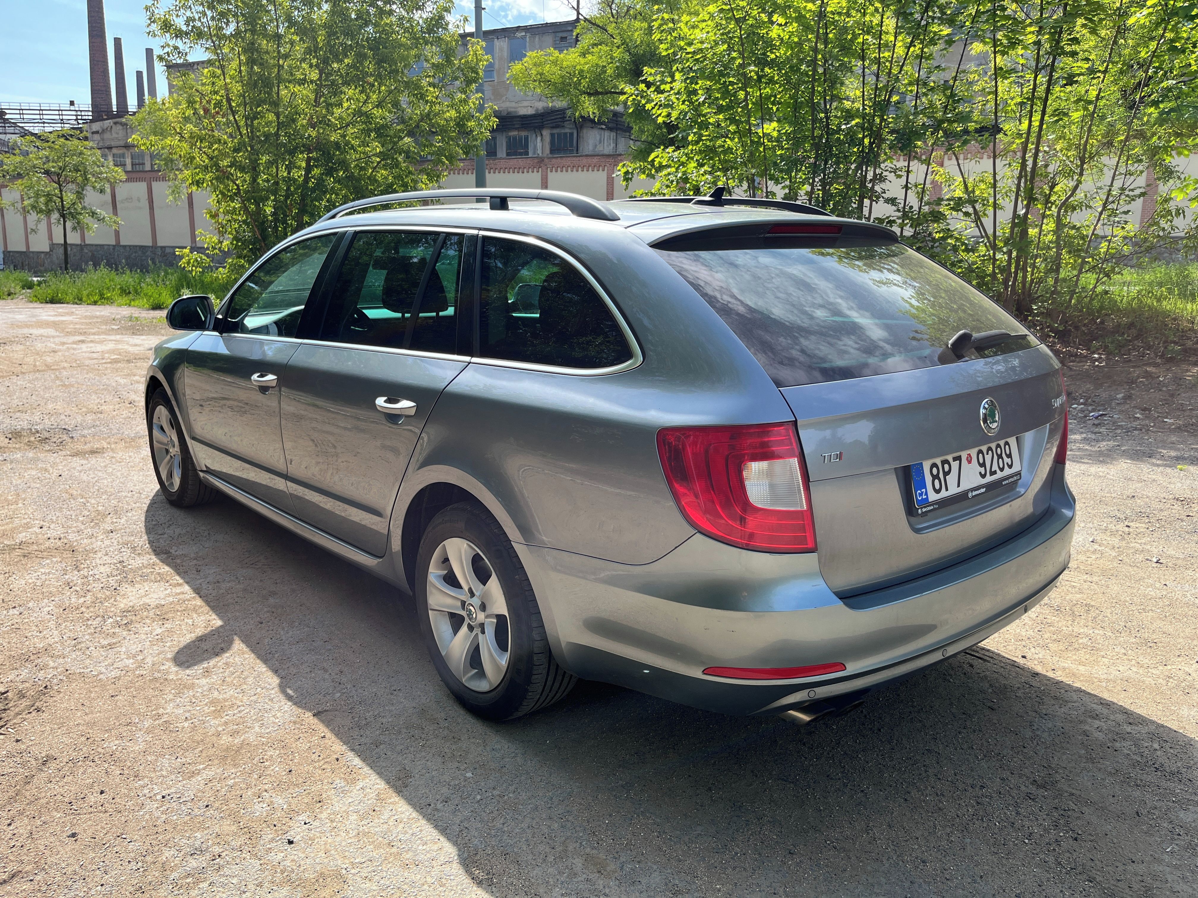 Škoda Superb, 2.0tdi 103kw dsg navigace - fotka 3