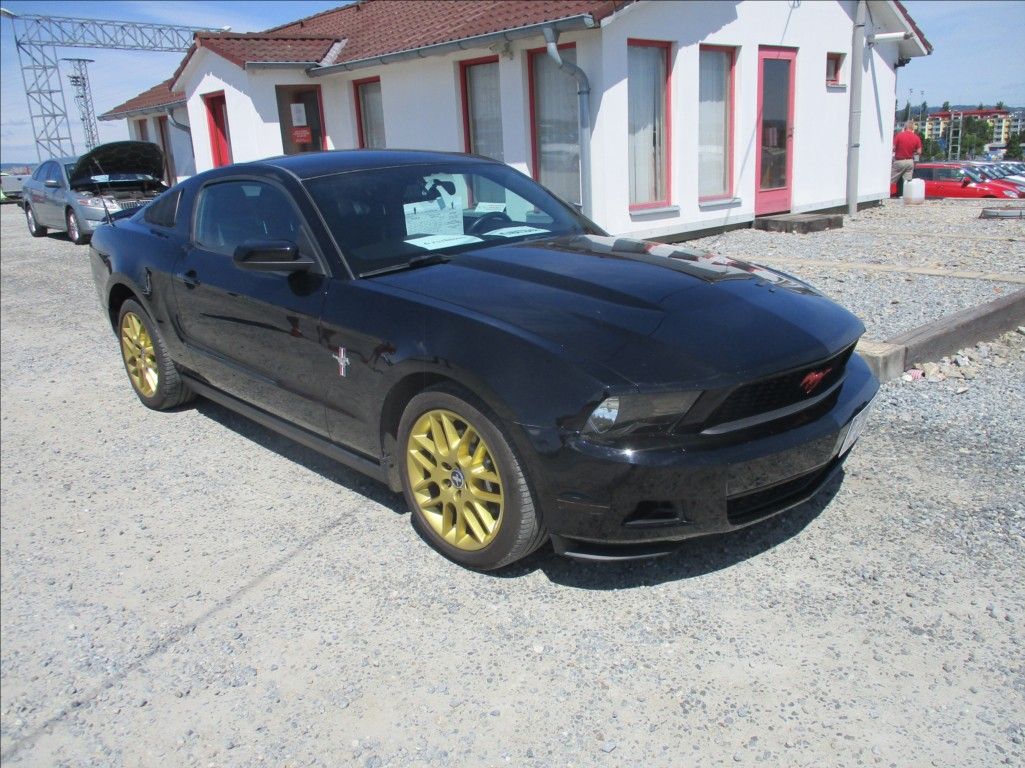 Ford Mustang, 3,7 L V6, klima, 224kW,