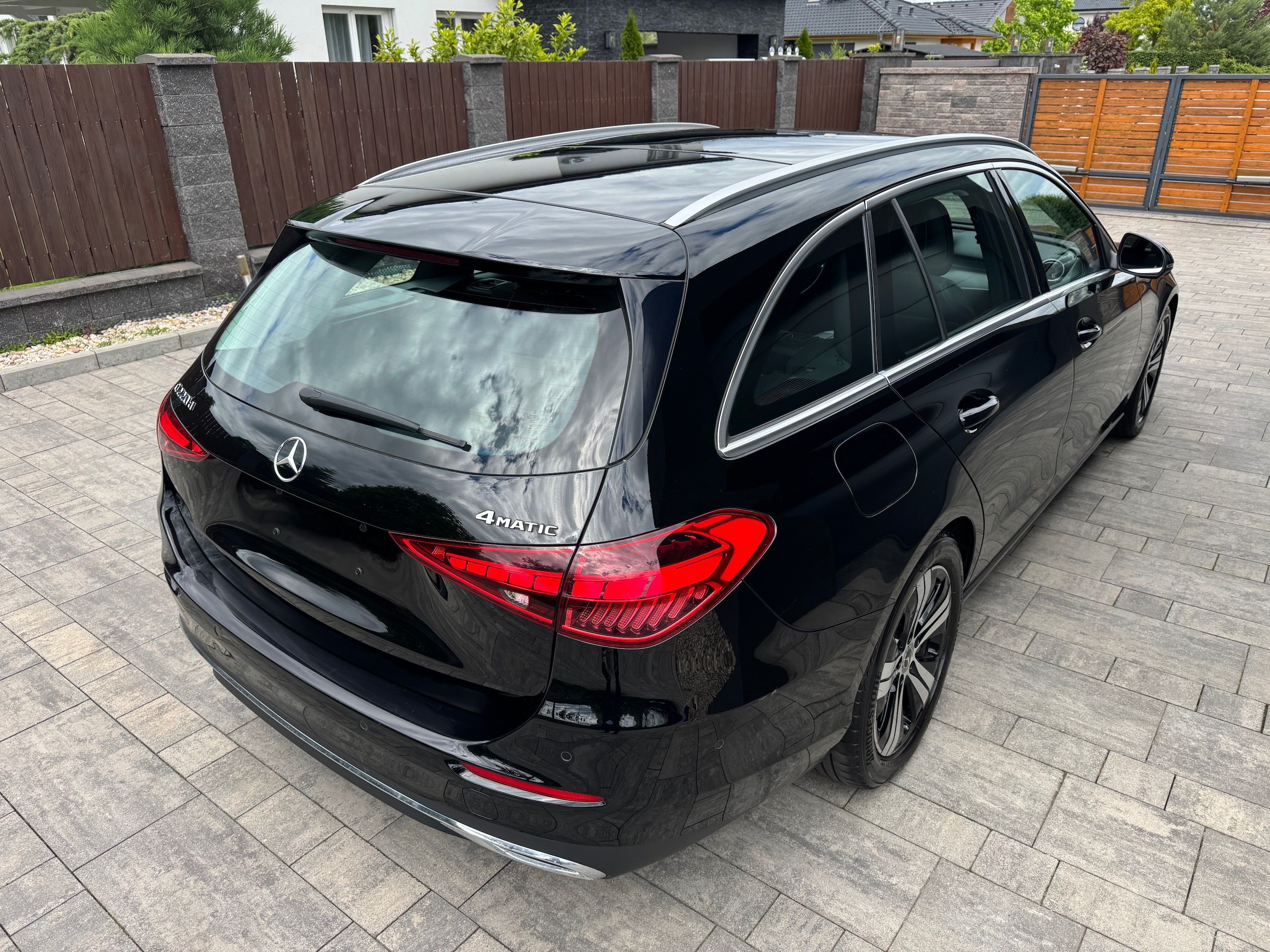 Mercedes-Benz Třídy C, 220d, 4MATIC, AVANTGARDE - fotka 5