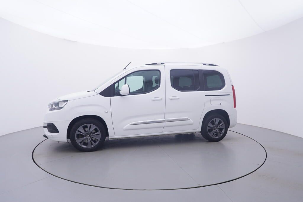 Toyota Proace City Verso, 1.5 D4-D 96 kW - fotka 2