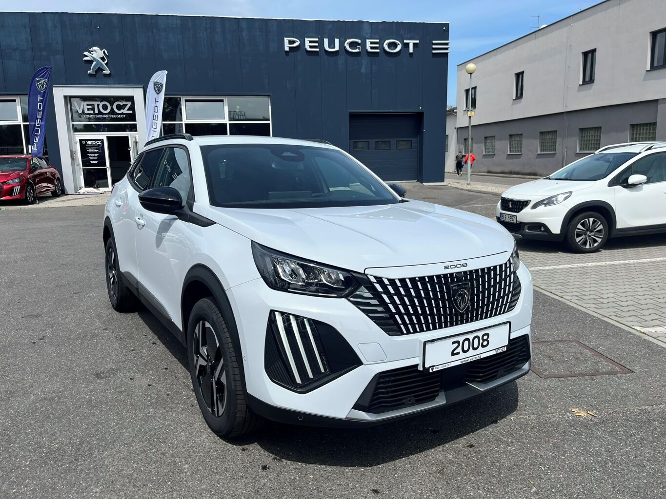 Peugeot 2008, ALLURE Hybrid 145 e-DCS6