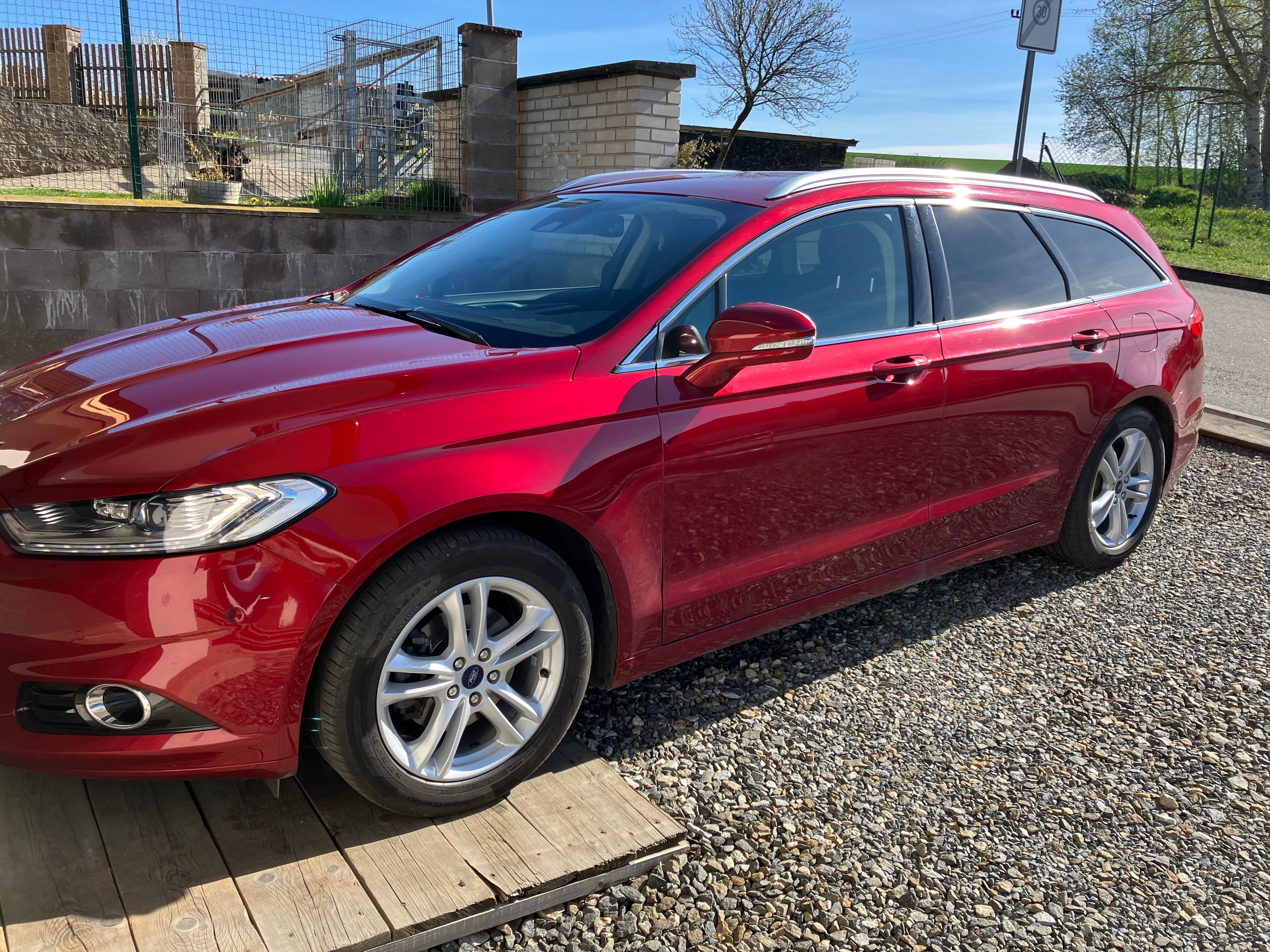 Ford Mondeo, Ford Mondeo kombi Titanium