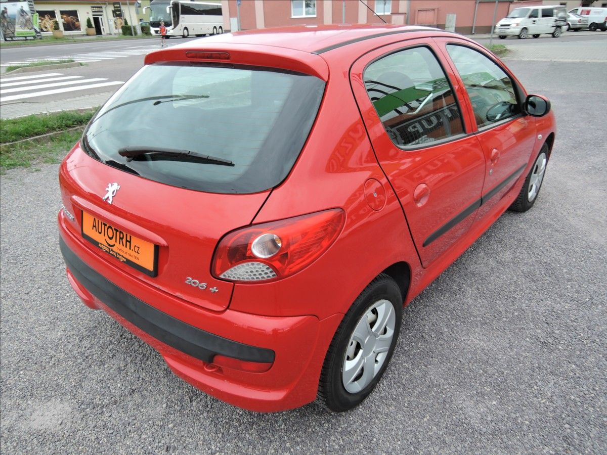 Peugeot 206, 1,4 i 1.maj. 88tkm  + - fotka 6