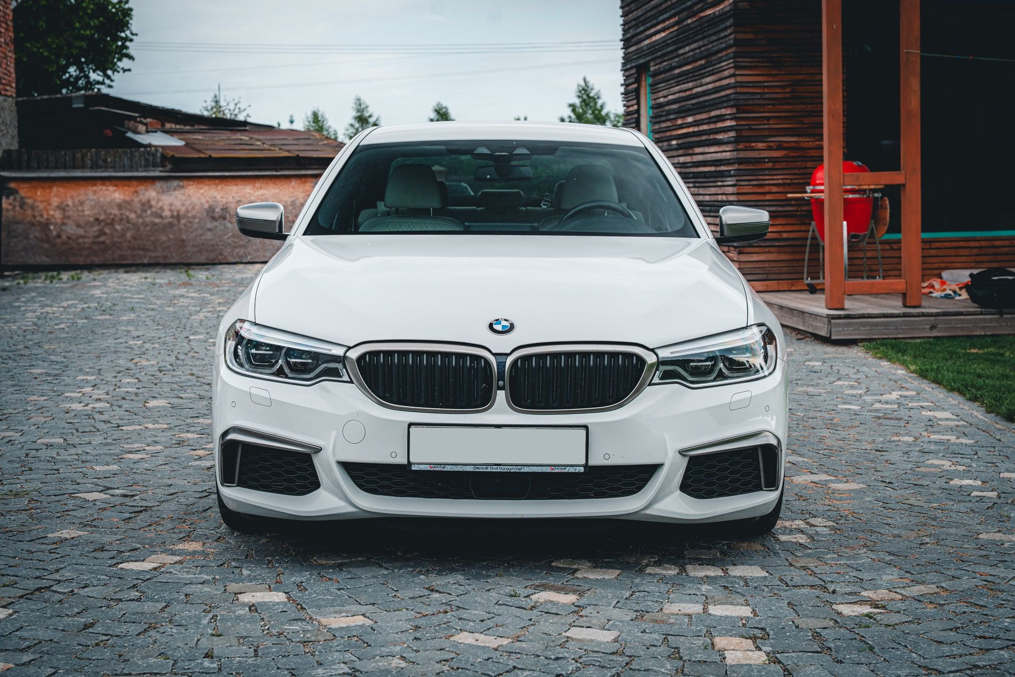 BMW Řada 5, M550i xDrive ČR - fotka 4
