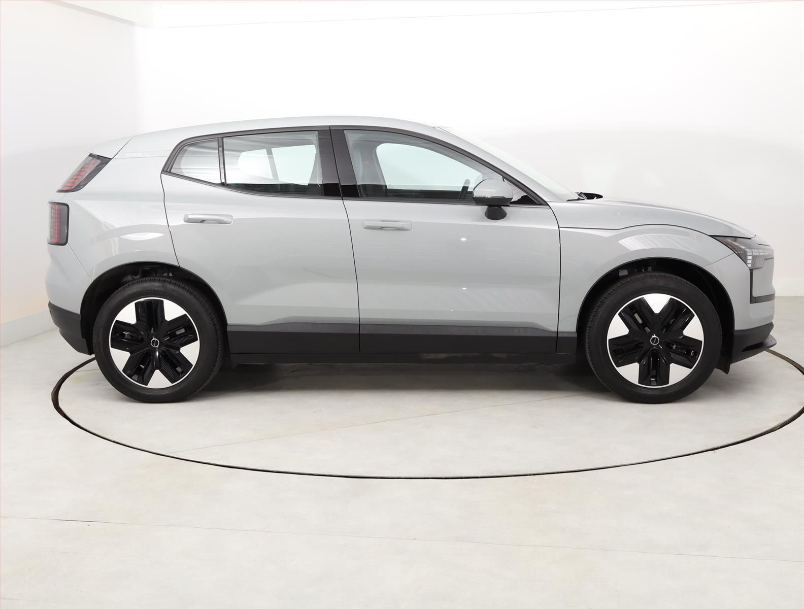 Volvo EX30, 51kWh Single Motor, Core - fotka 6