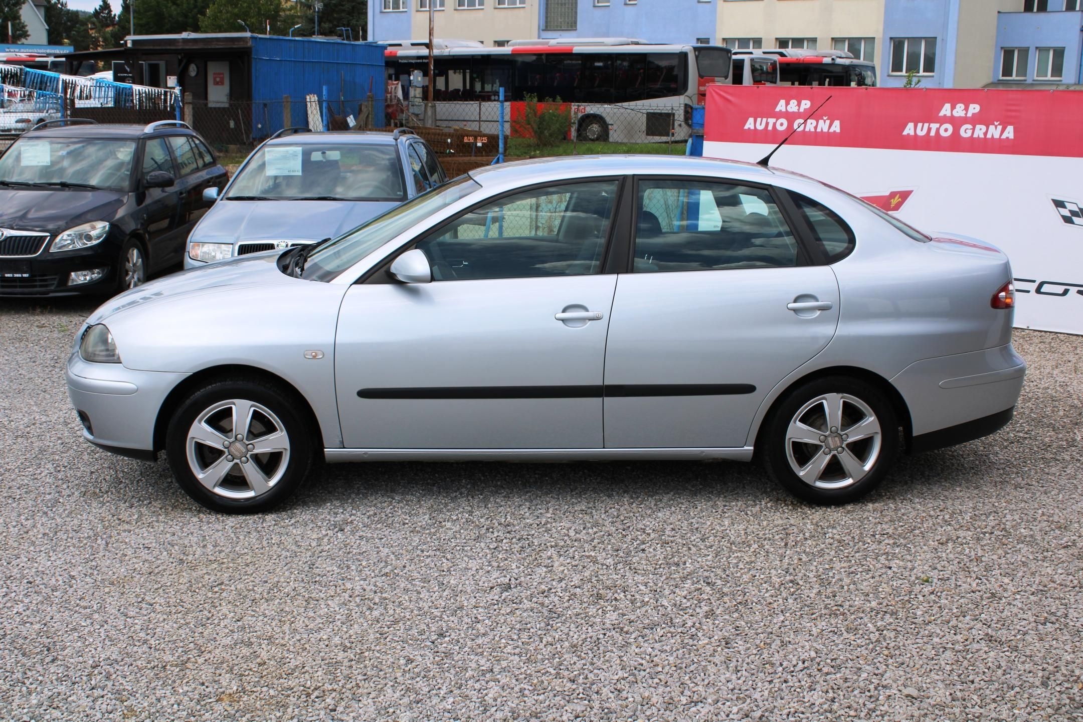 Seat Cordoba, 1,2i KLIMA EL.OKNA ALU - fotka 4