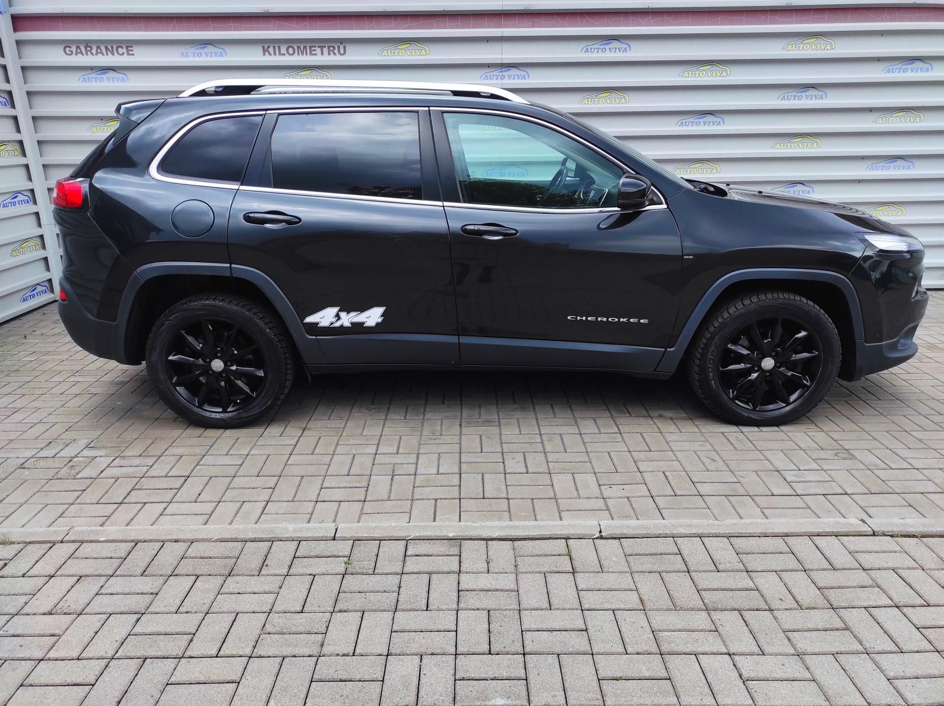 Jeep Cherokee, 2,2M-Jet 4x4, AT, NAVI, Tažné! - fotka 2