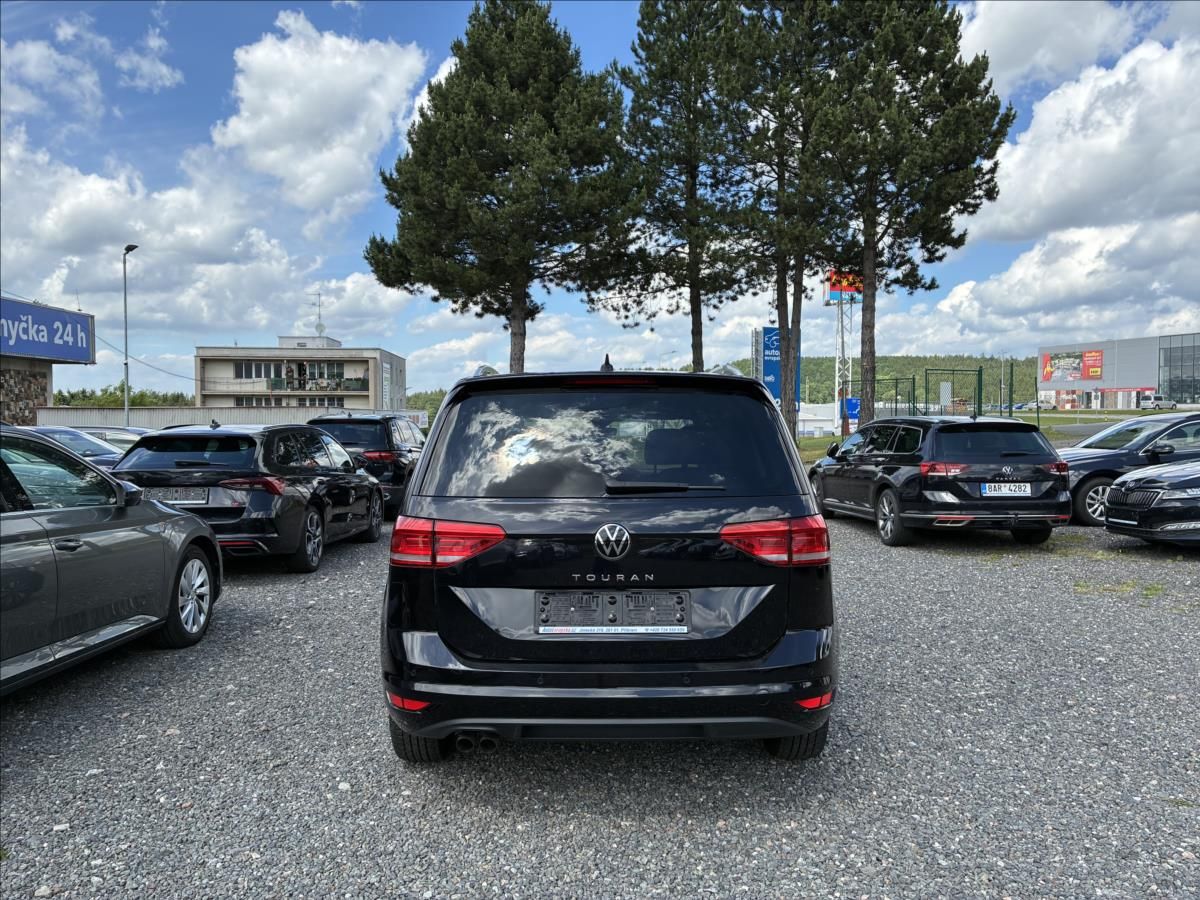 Volkswagen Touran, 2,0 TDI ,7 MÍST,TAŽNÉ,KAMERA - fotka 5