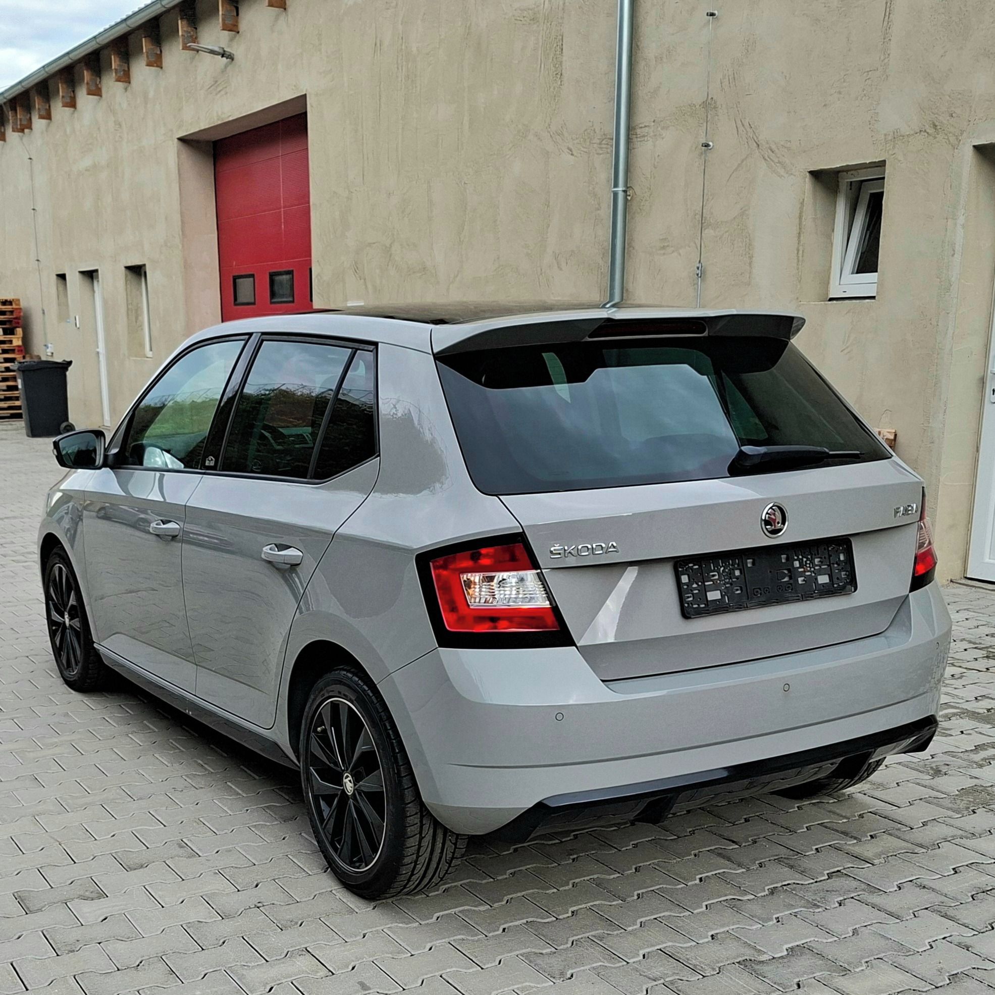 Škoda Fabia, 1.2TSI 66kW Monte Carlo - fotka 5