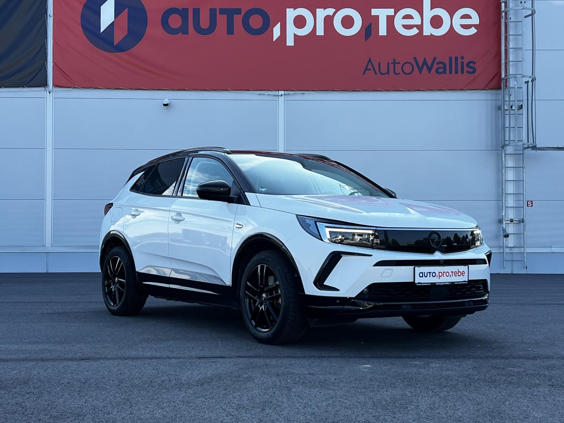 Opel Grandland, 1.6PHEV Sport GSLine 165kW DPH - fotka 2