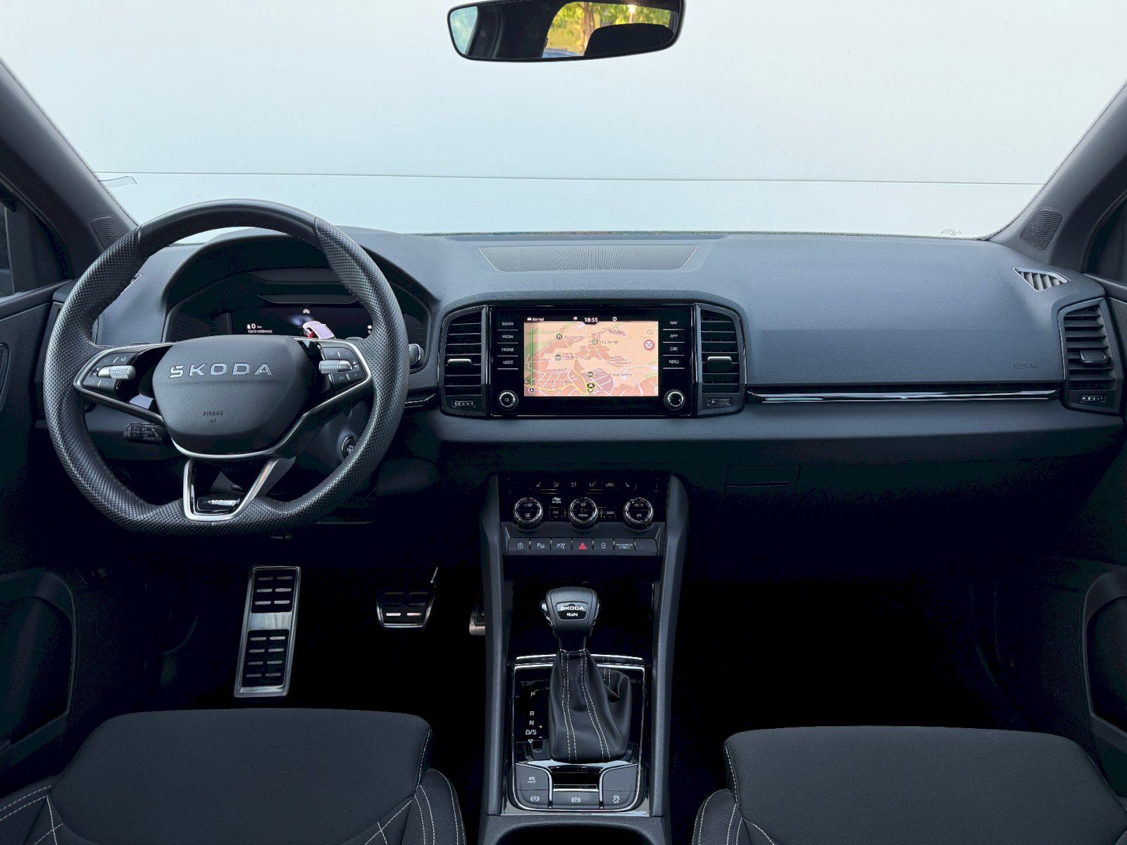 Škoda Karoq, 2.0 TSi 140 Kw DSG 4x4 SportLi - fotka 5