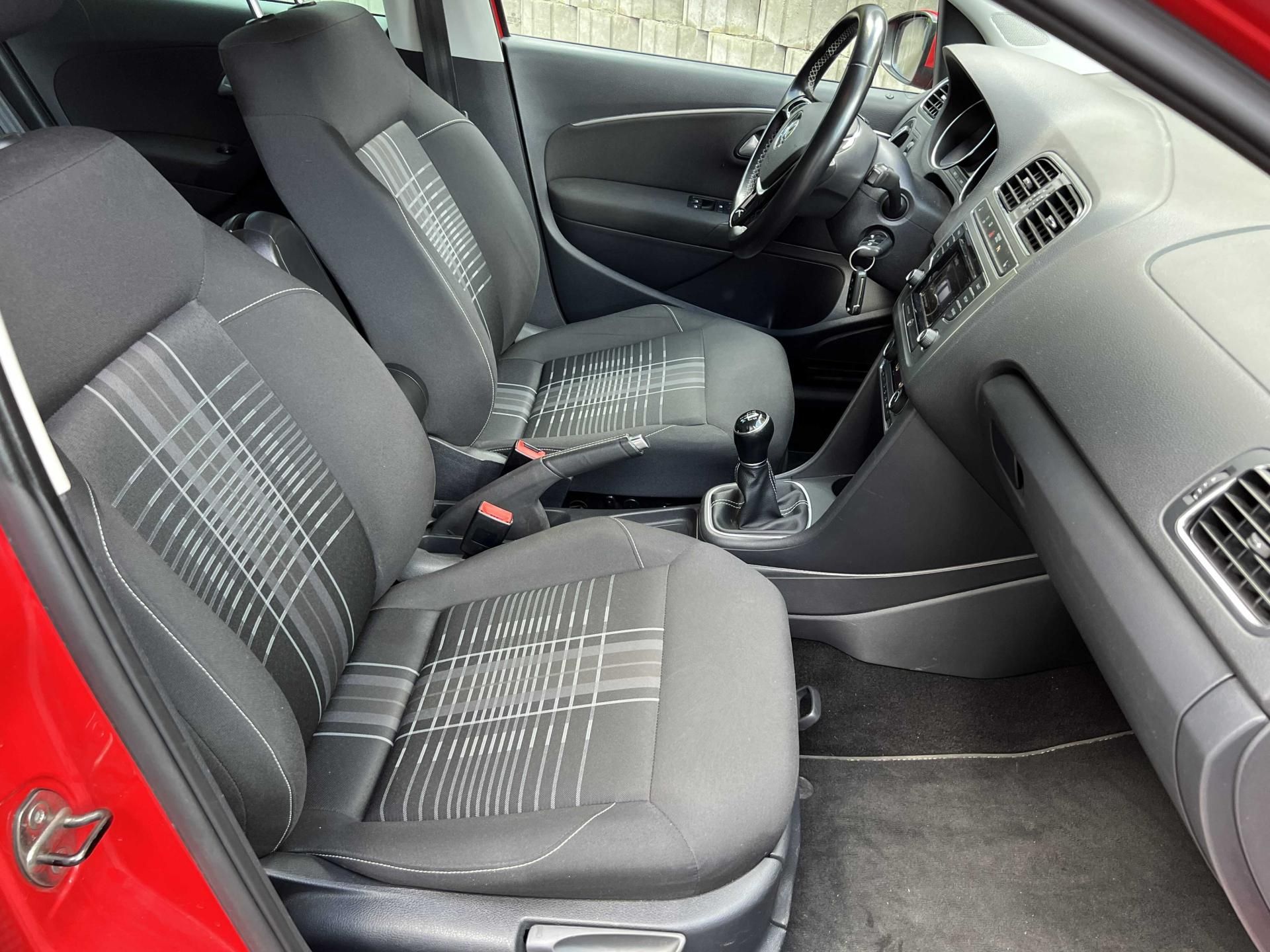 Volkswagen Polo, 1.4 TDi 77 kW CLIMATRONIC - fotka 6