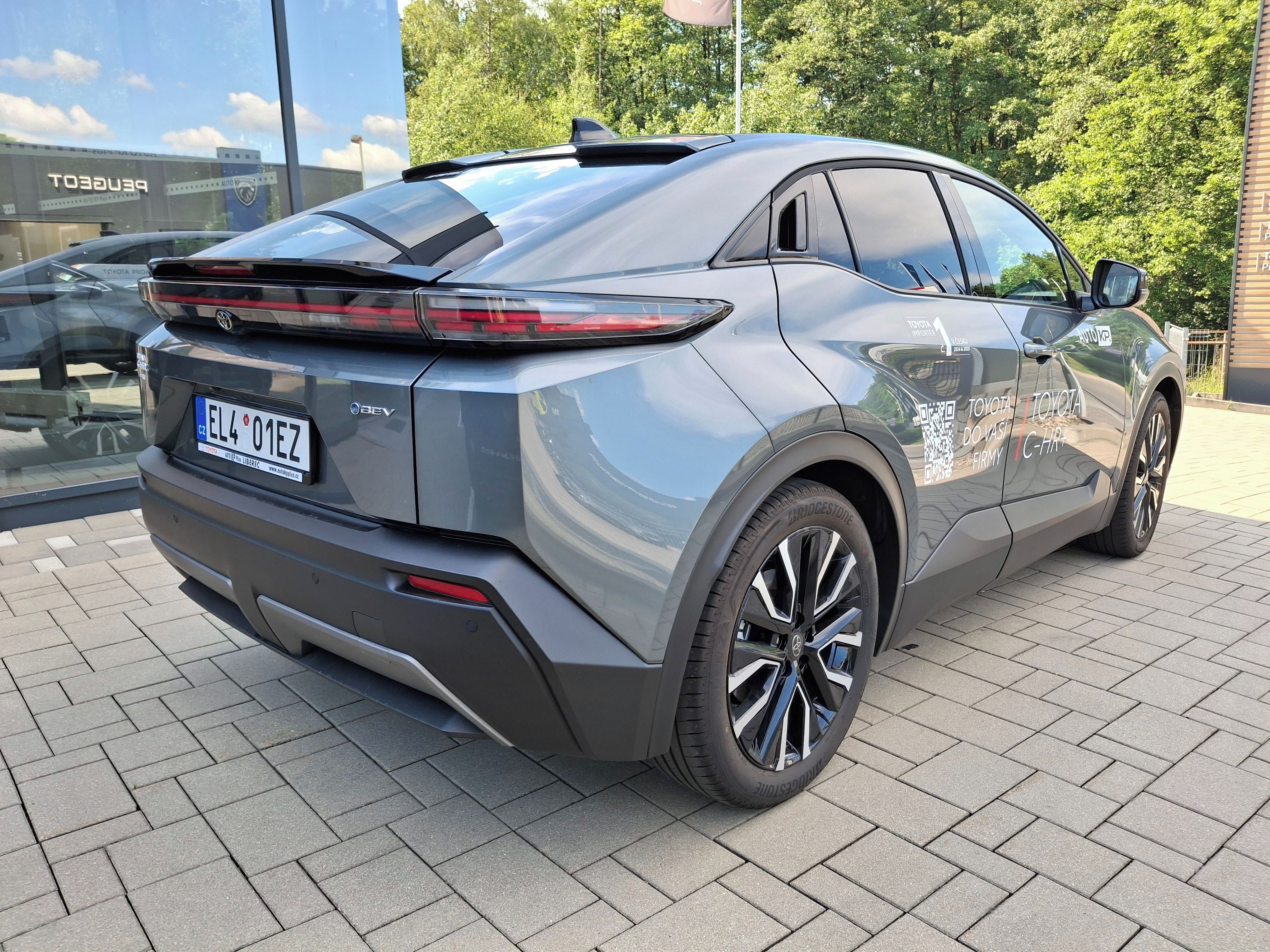 Toyota C-HR, + 77kWh Style Dynamic - fotka 4