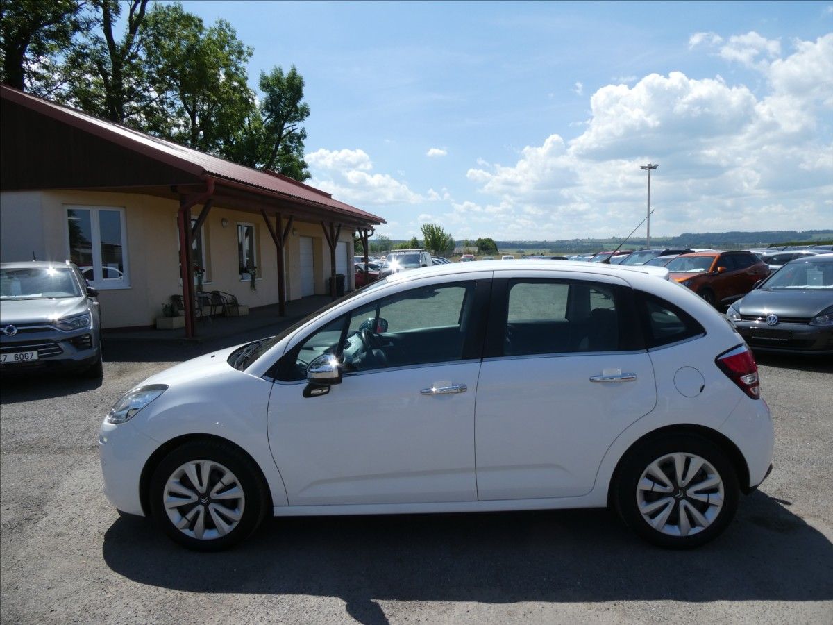 Citroën C3, 1,2 i 60kW klima,závěs,2x kola - fotka 6