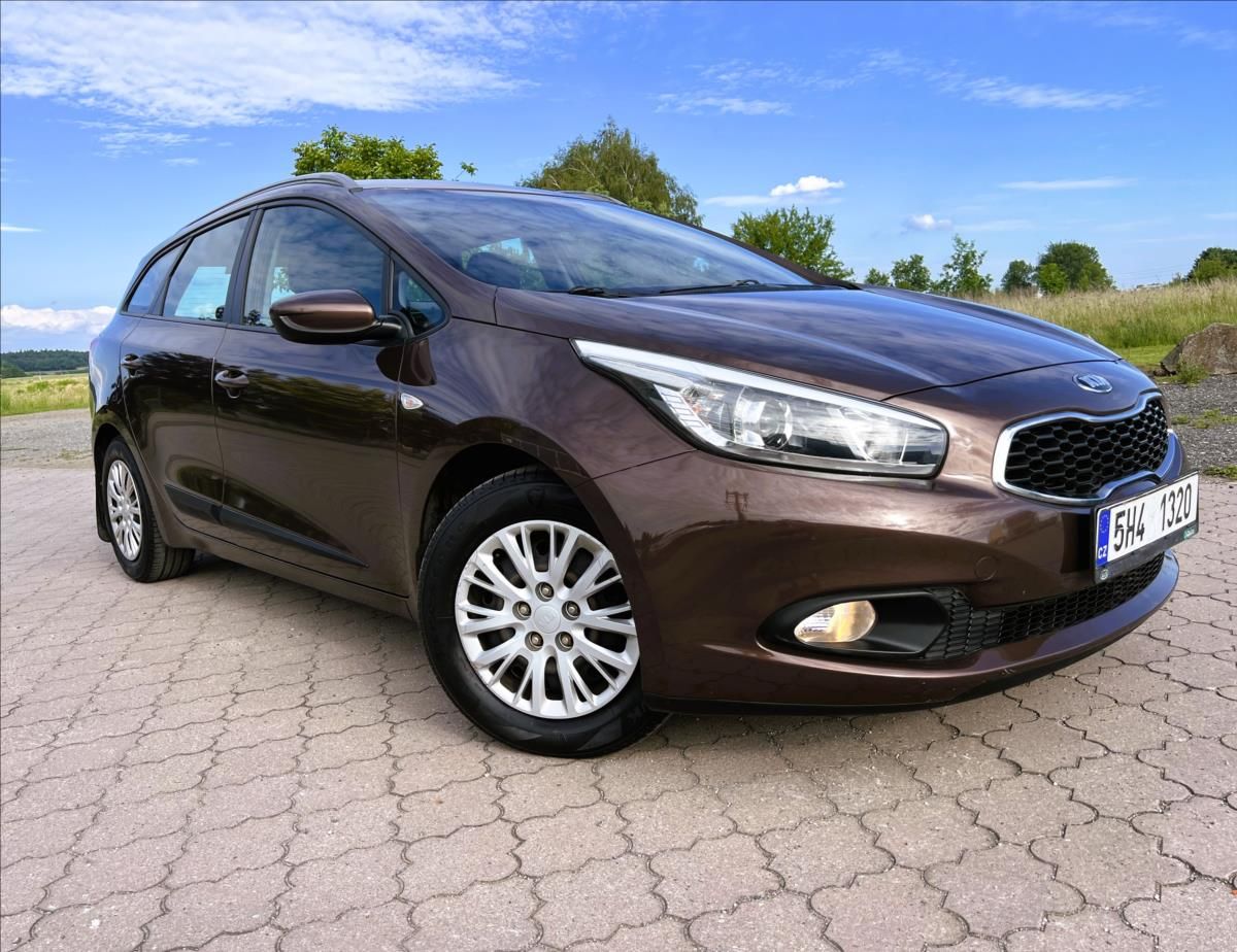Kia Cee´d, 1,4 CVVT 1.MAJ.,ČR,SERV.KNIHA