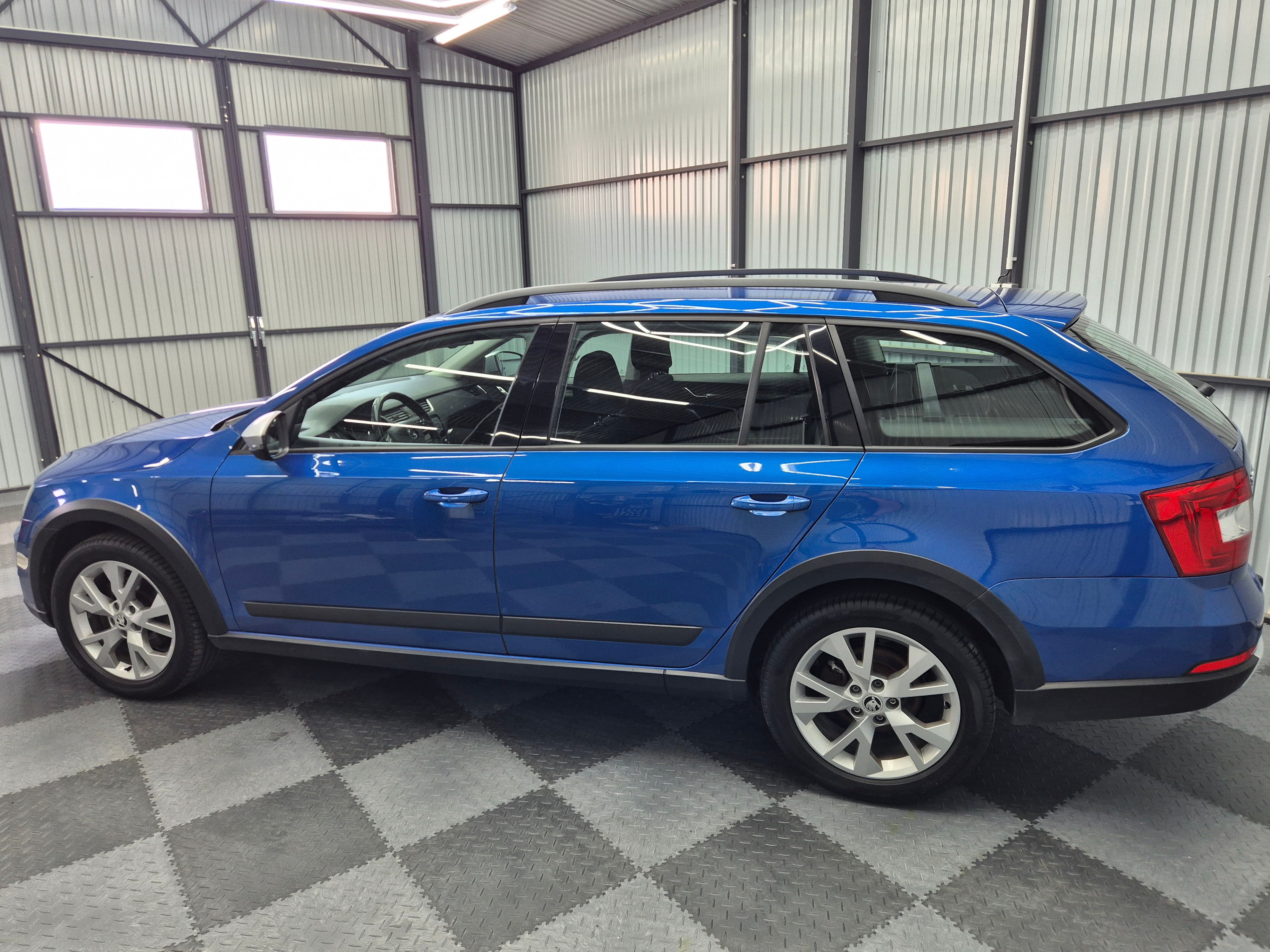 Škoda Octavia, 2.0 TDI 110KW SCOUT - fotka 6