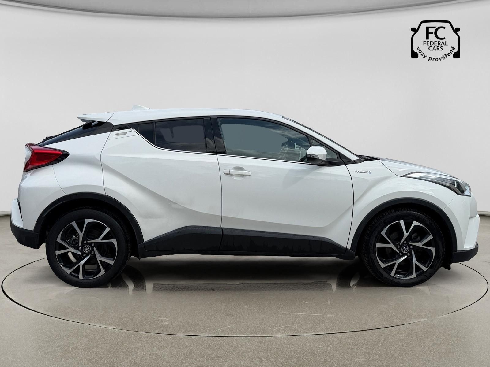 Toyota C-HR, 1.8 Hybrid 90kW E-CVT Dynamic - fotka 6