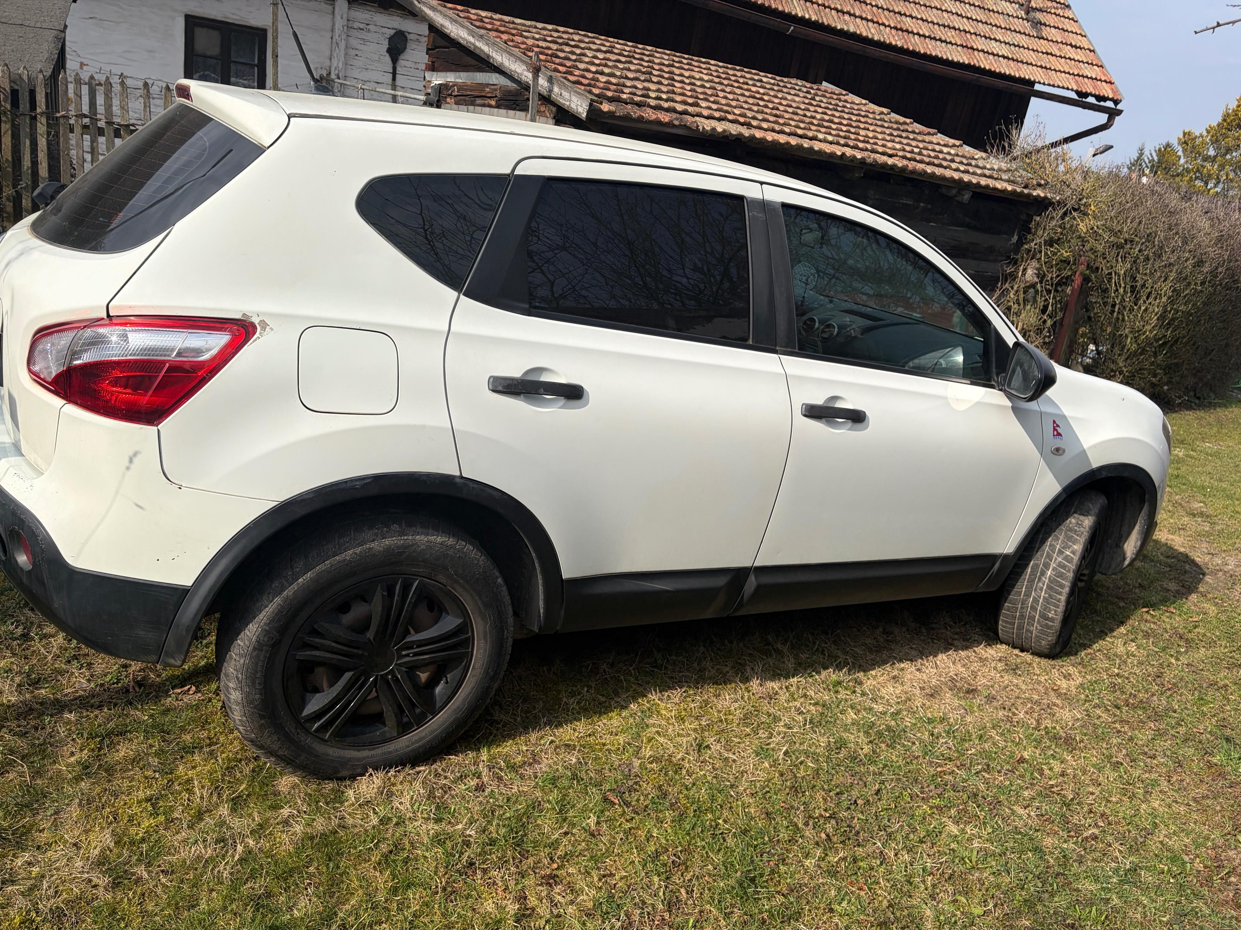 Nissan Qashqai, Nissan Qashqai benzin 1.6 2012 - fotka 2