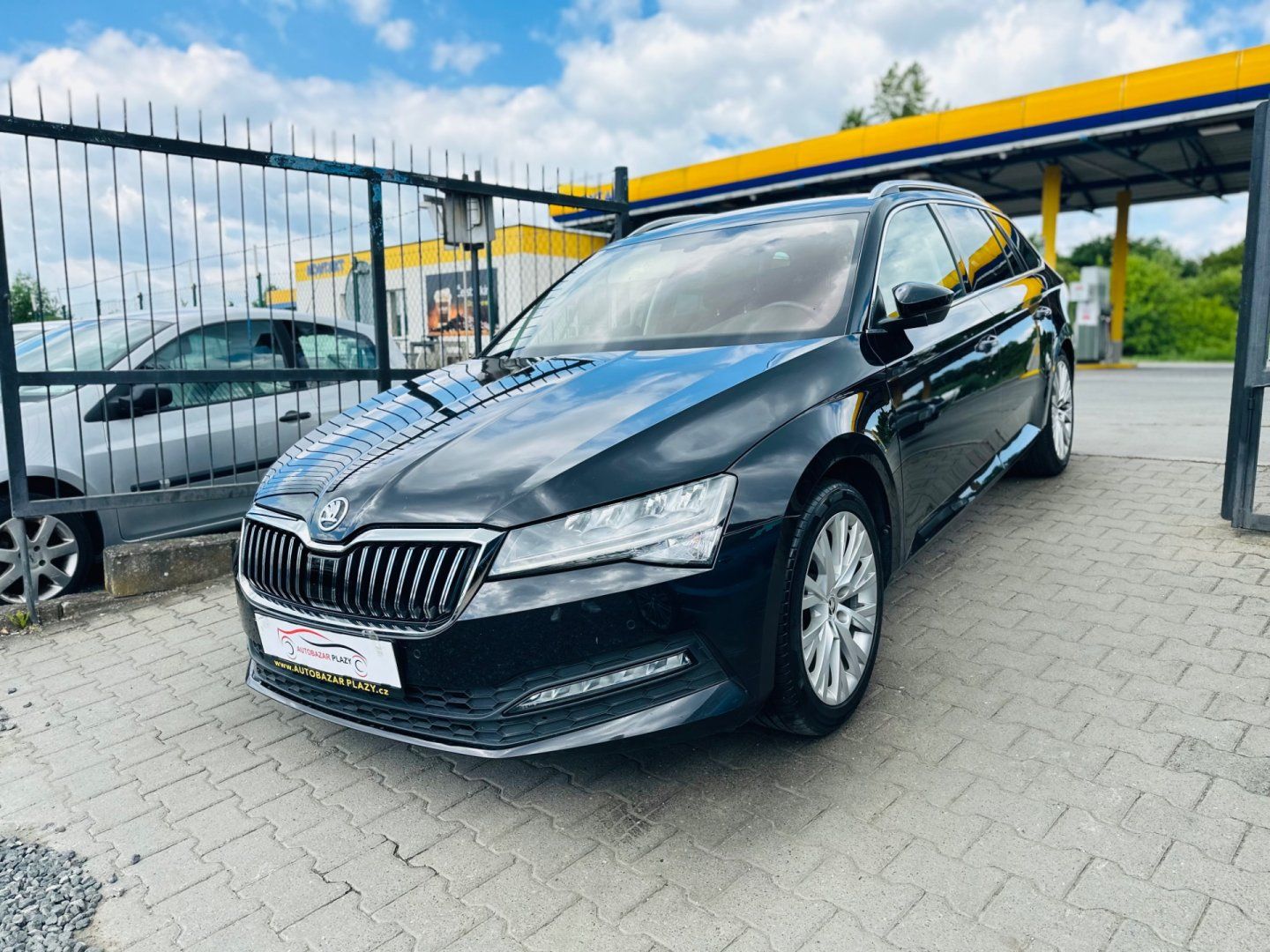 Škoda Superb, 2.0TDi VIRTUAL,KAMERA,1.MAJ. - fotka 3