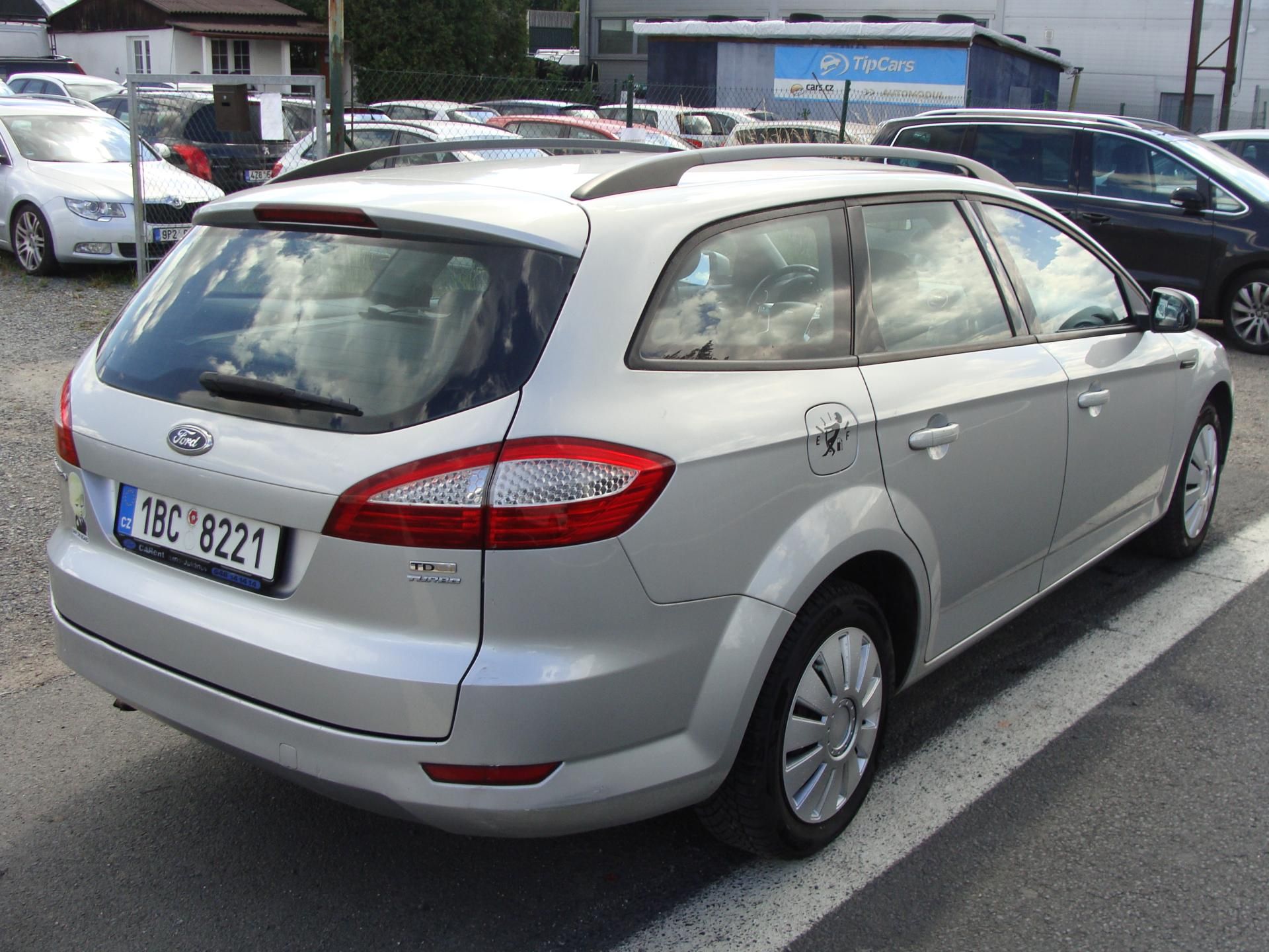 Ford Mondeo, 2.0 TDCi, 103 kW, klimatizace - fotka 5