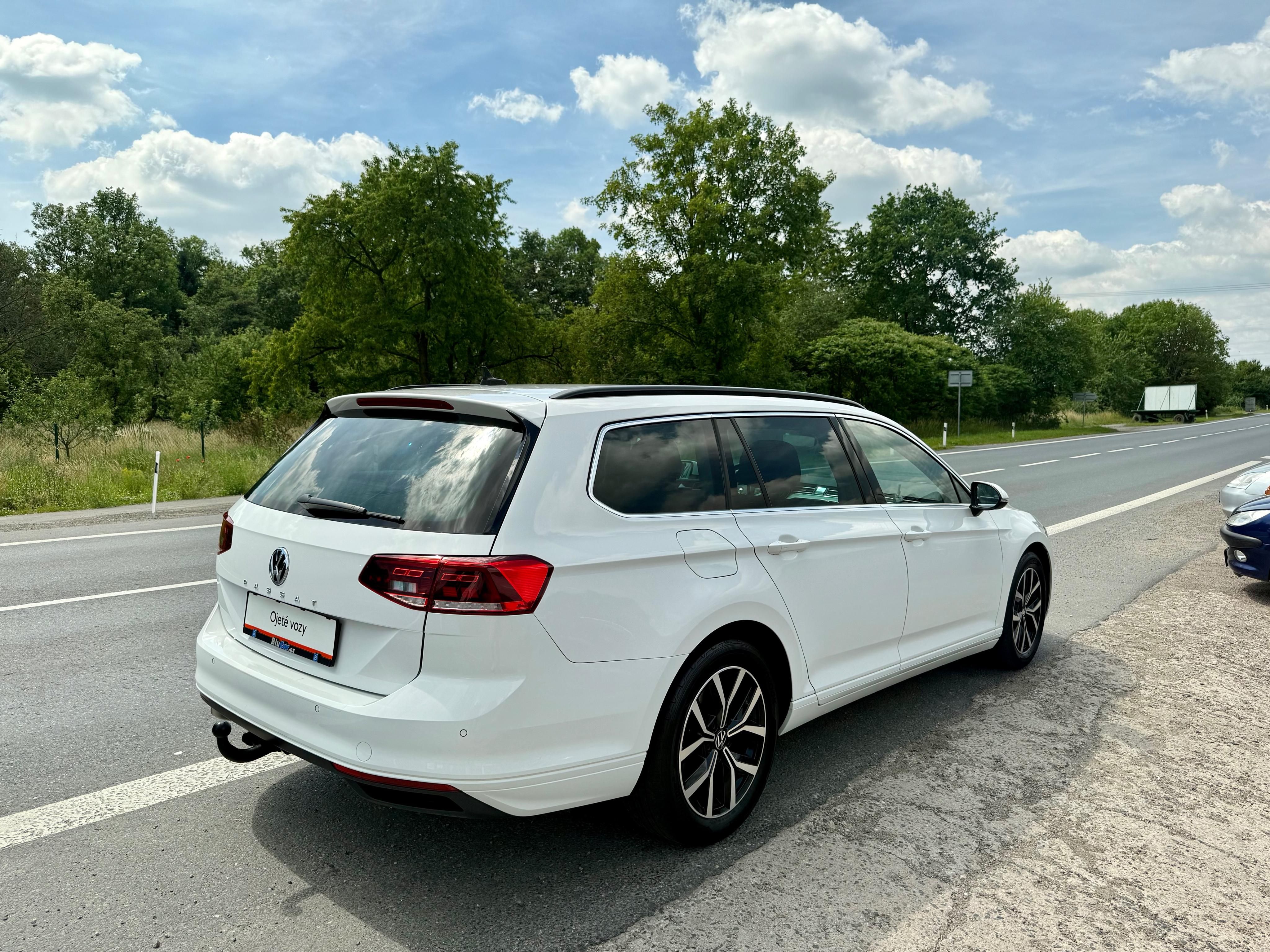 Volkswagen Passat, 2.0TDi FL DSG ACC Keyles Tažné - fotka 3