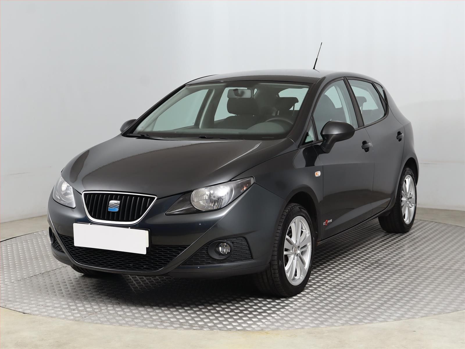 Seat Ibiza, 1.2 12V, ČR,1.maj, Serv.kniha - fotka 2