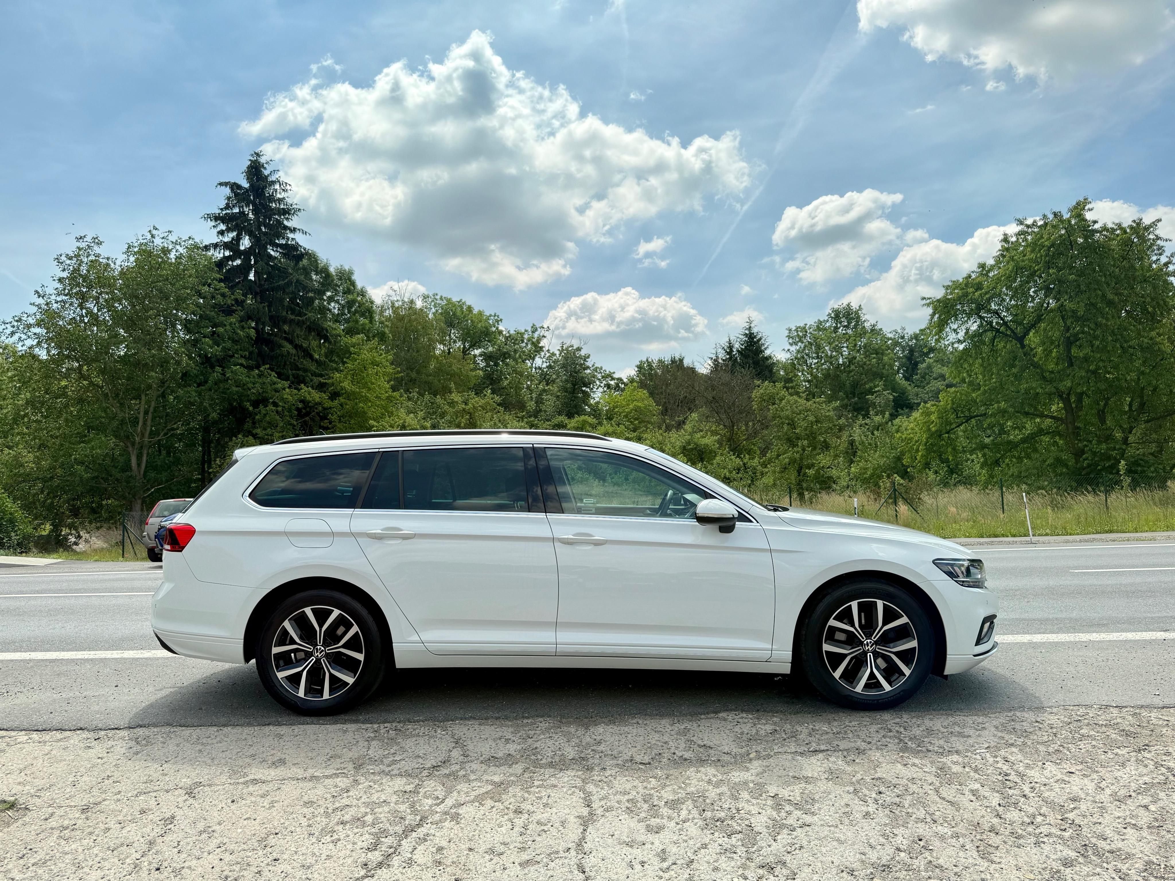 Volkswagen Passat, 2.0TDi FL DSG ACC Keyles Tažné - fotka 4