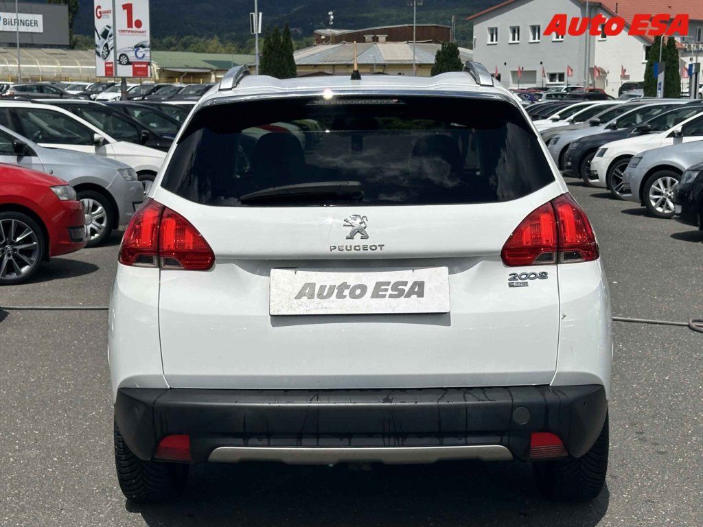 Peugeot 2008, 1.2 pt - fotka 5