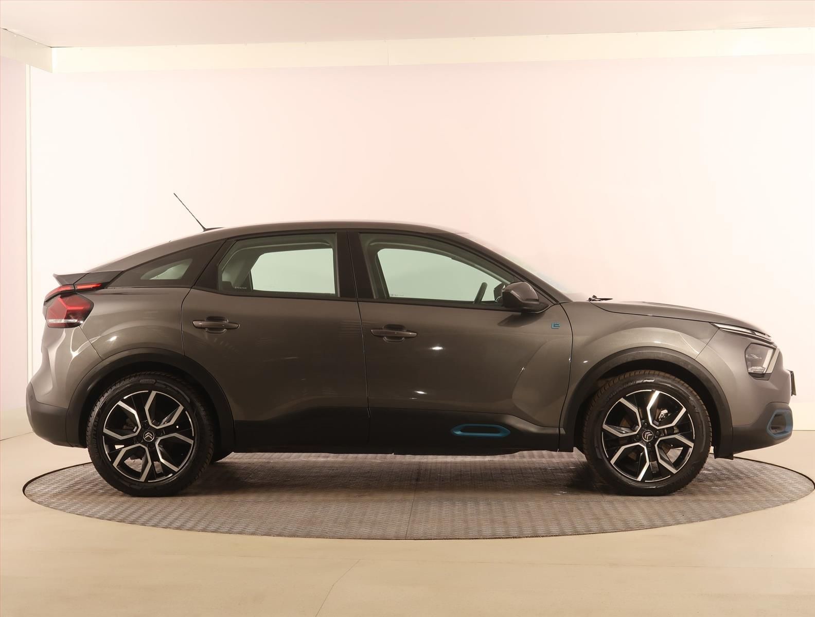 Citroën ë-C4, 50 kWh, SoH 89%, Feel - fotka 6