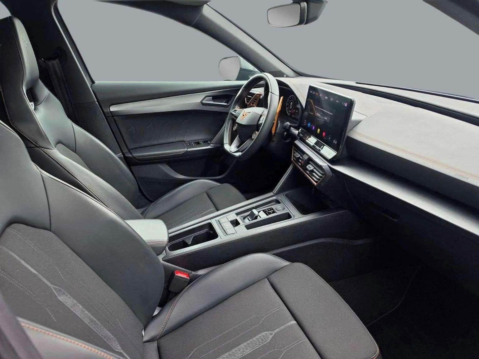 Cupra Formentor, VZ 4Drive 228kw - servis CUPRA - fotka 4