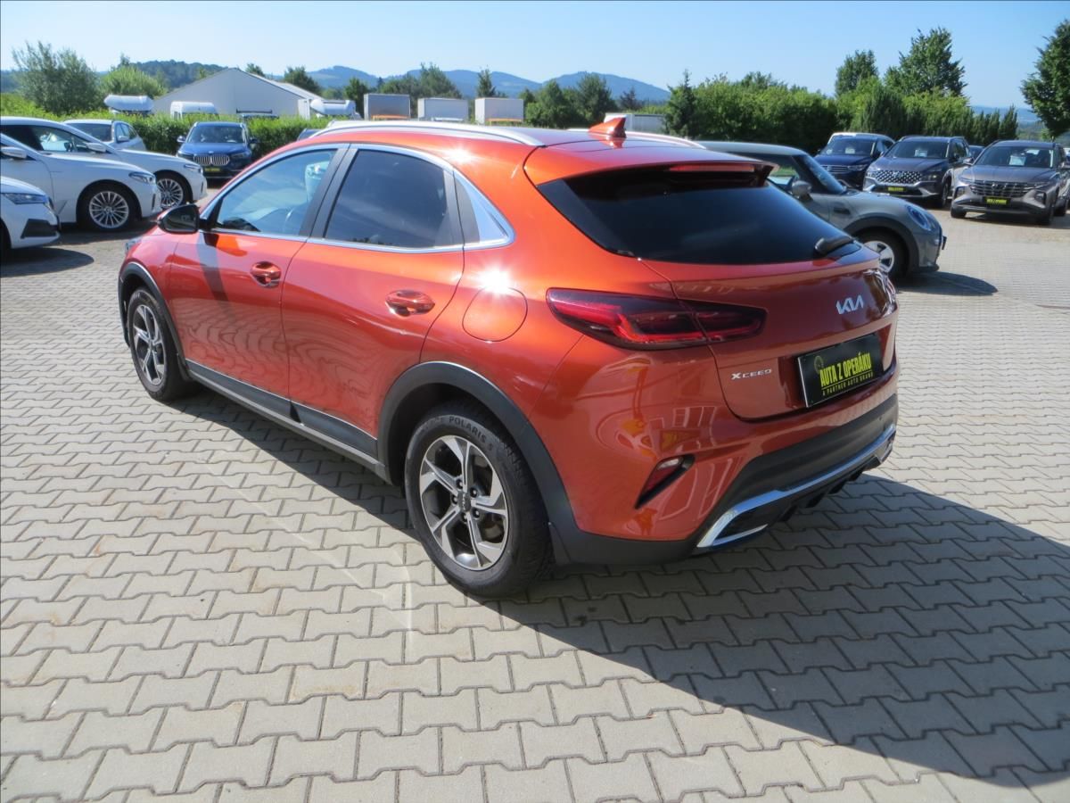 Kia XCee´d, 1,5 T-GDI 118kW Exclusive ČR - fotka 5