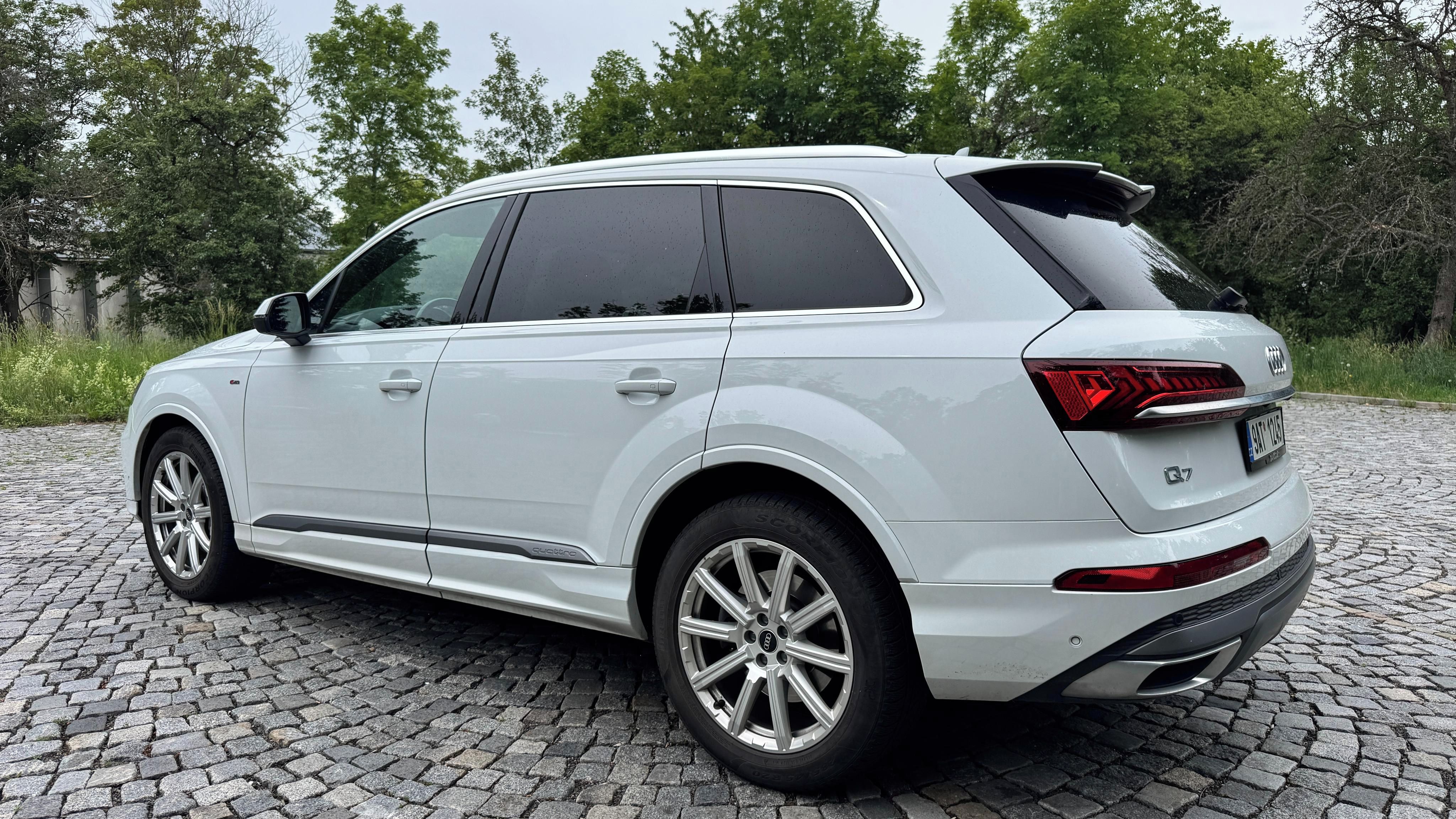 Audi Q7, 3.0 TFSi S Line - fotka 4