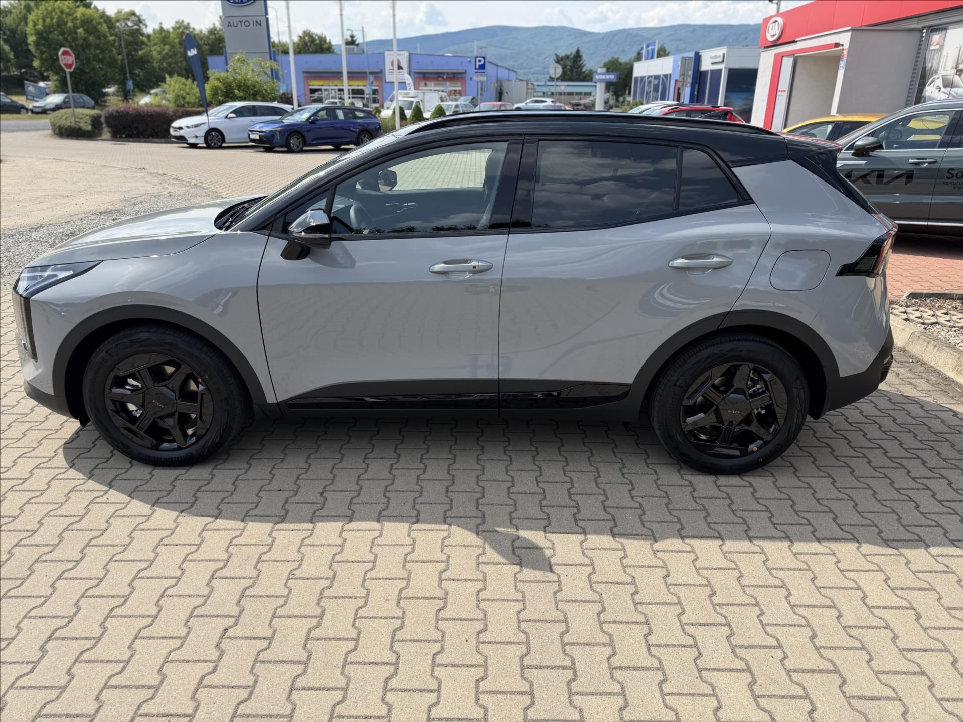 Kia Sportage, 1,6 T-GDi 7DCT BLACK EDITION - fotka 5
