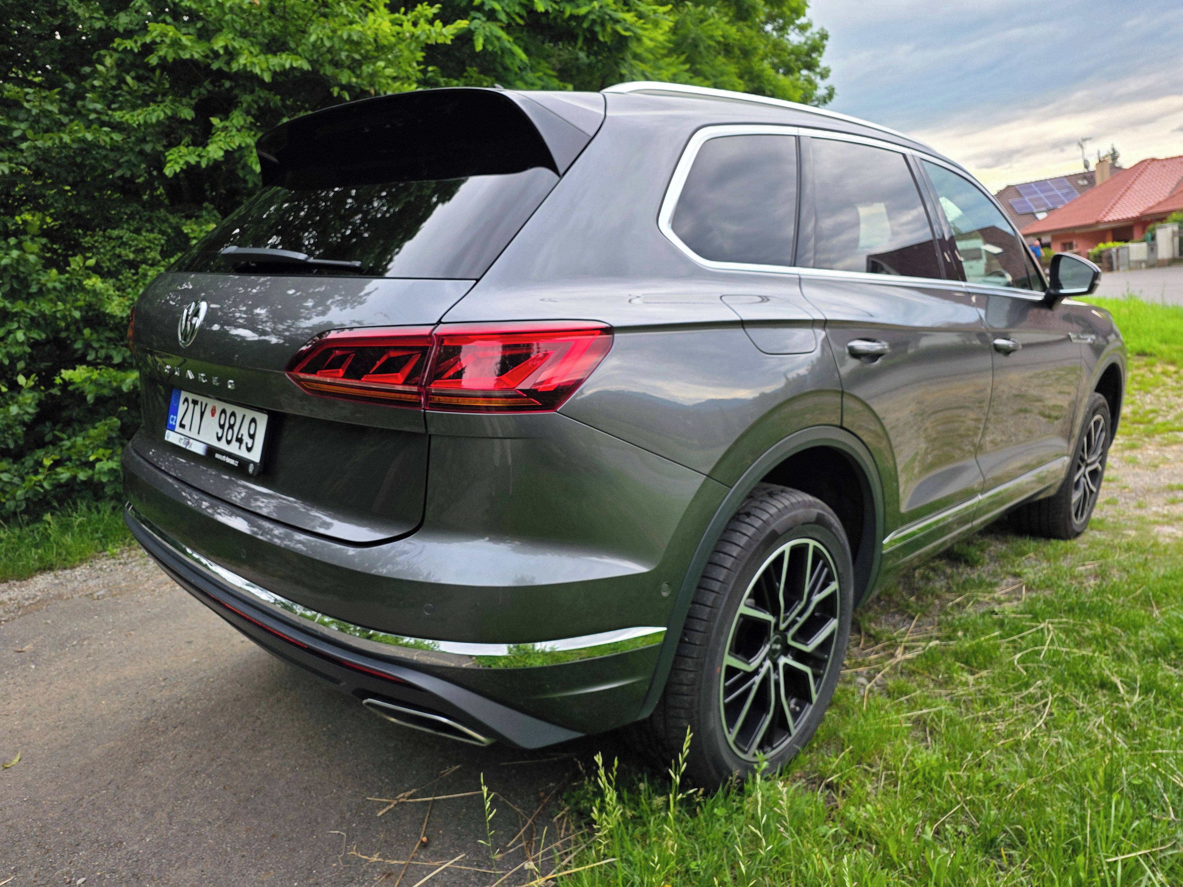 Volkswagen Touareg, 3.0 Tdi 210kw 4x4 Atmosphere - fotka 4