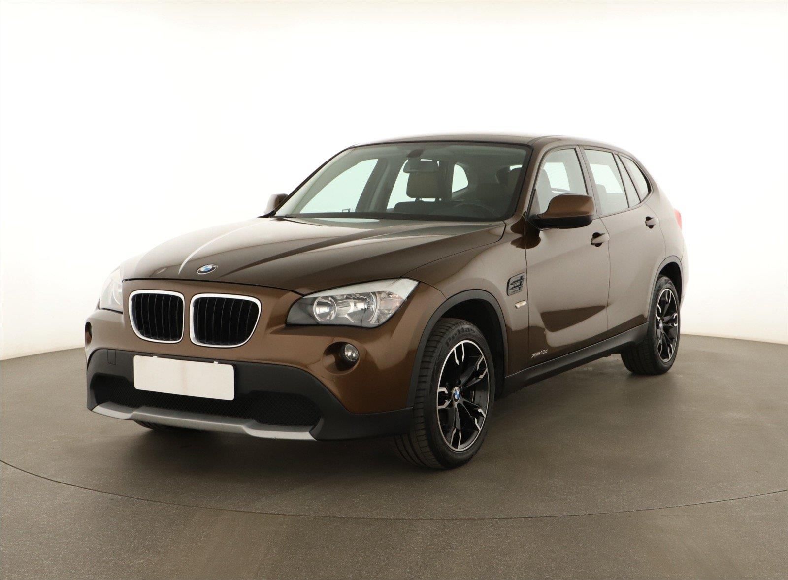 BMW X1, xDrive18d, 4X4 - fotka 2
