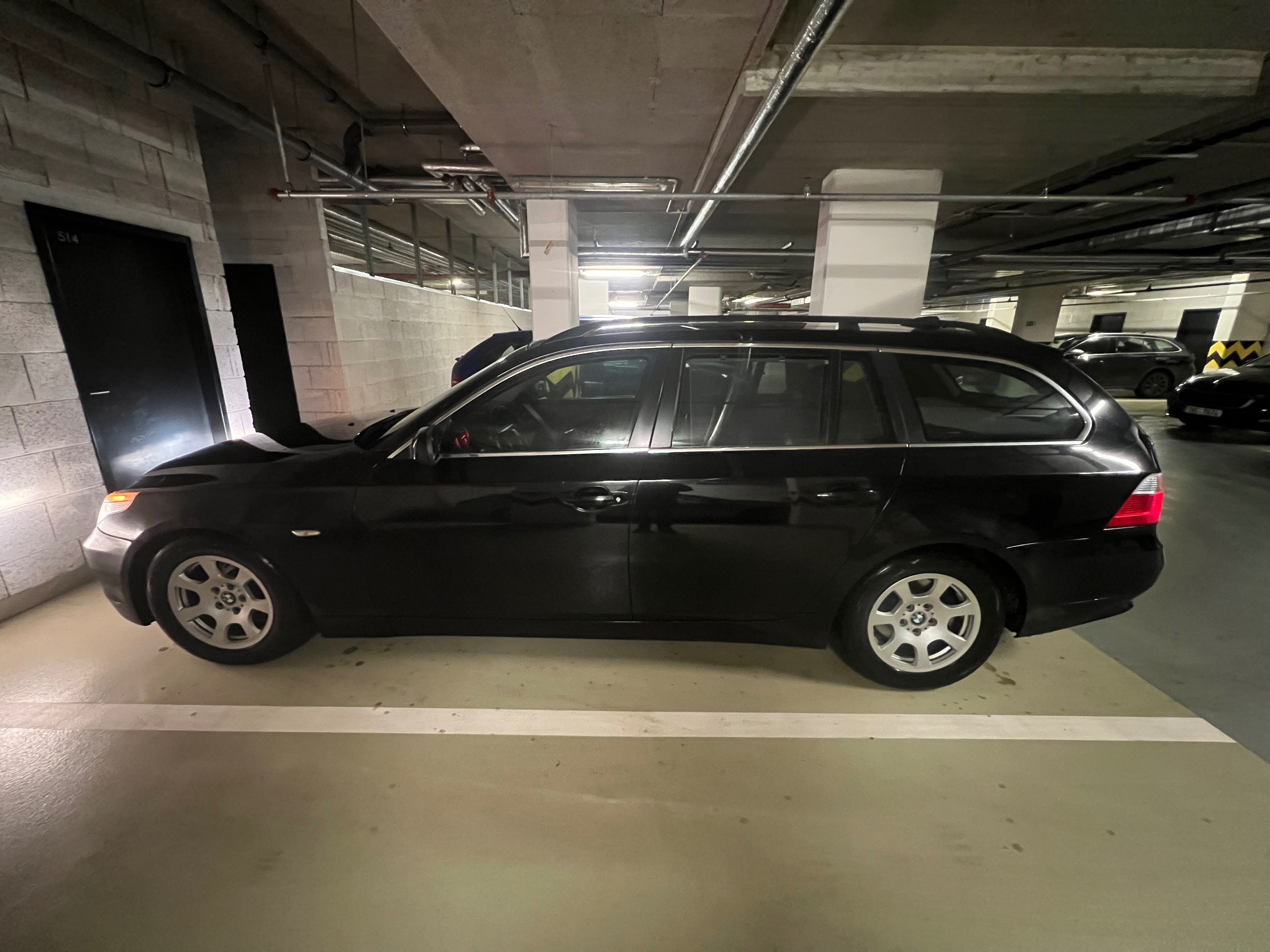 BMW Řada 5, BMW 525d - fotka 4