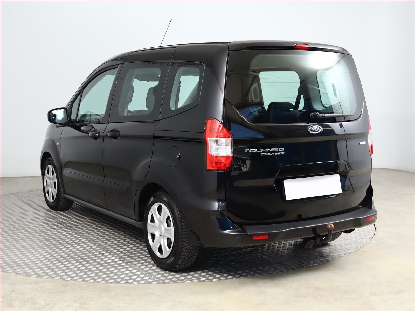 Ford Tourneo Courier, 1.0 EcoBoost, Trend, 5Míst - fotka 4