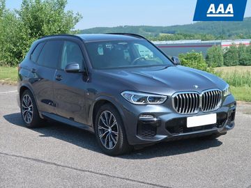 xDrive40i