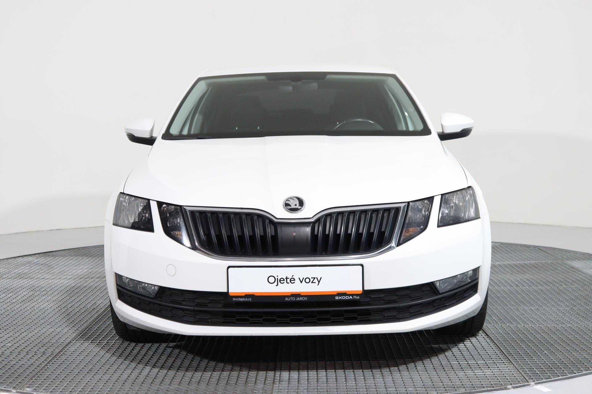 Škoda Octavia, AMBITION 1,6 TDI/ TAŽNÉ Z.,LED - fotka 4