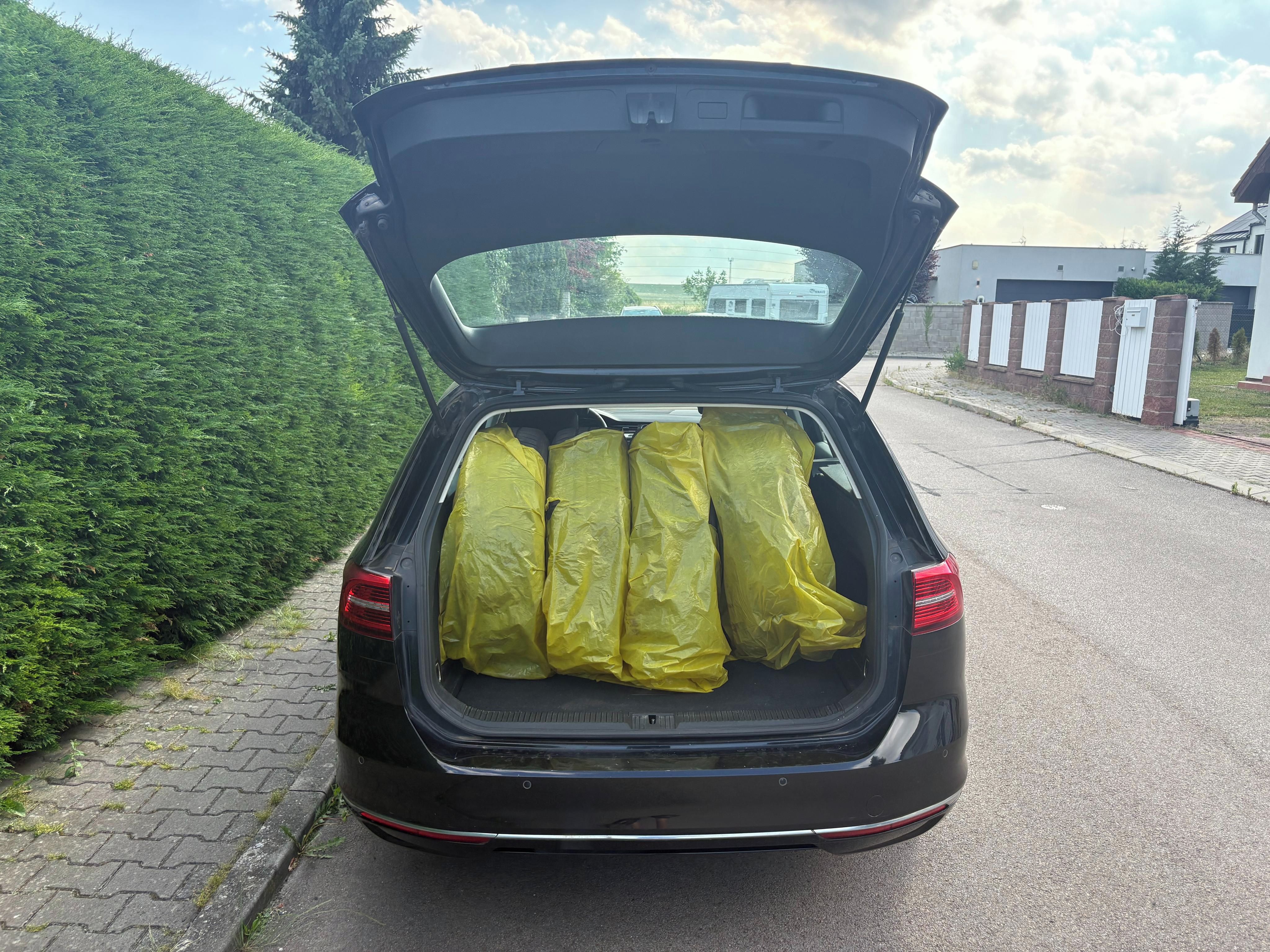 Volkswagen Passat, 2,0 / 110 kW DSG ČR - fotka 4