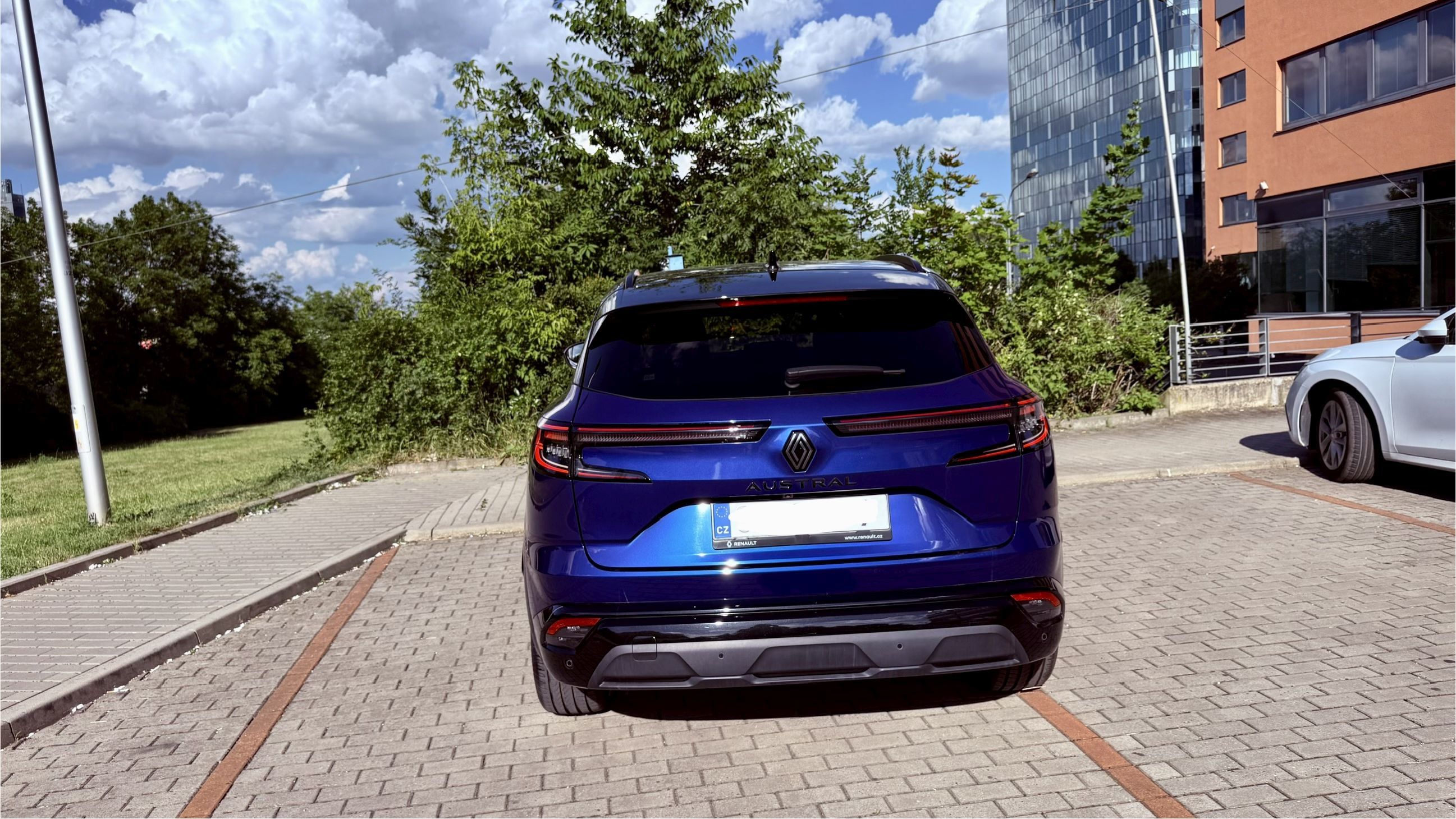 Renault Austral, Esprit Alpine 160k benzin auto - fotka 5